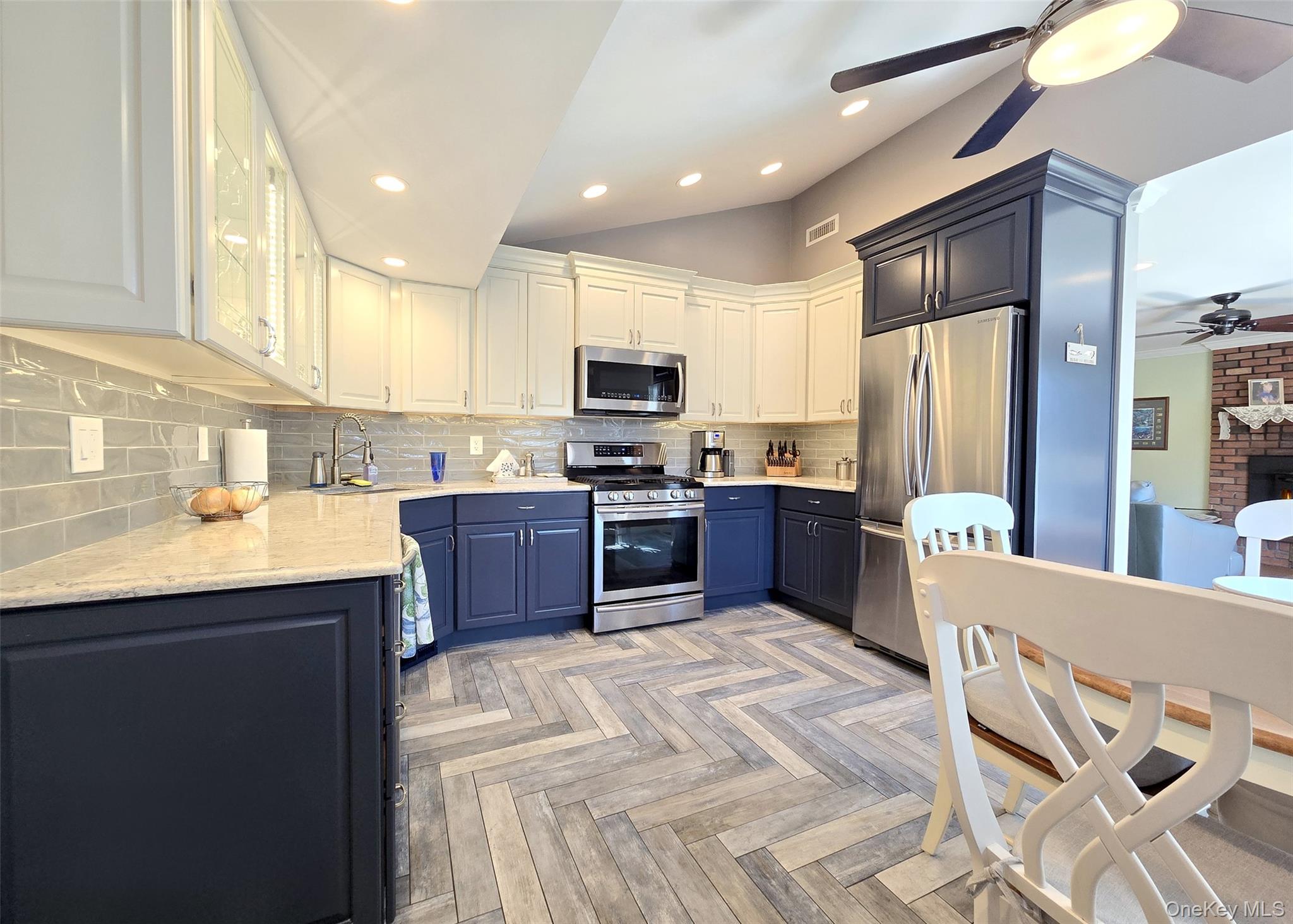 21 Jackson Avenue, Centereach, NY 11720