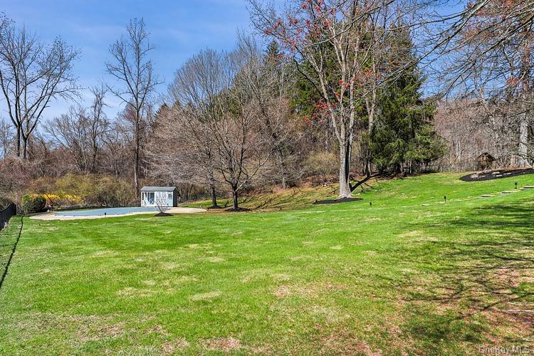 25 Round Hill Road, Armonk, NY 10504