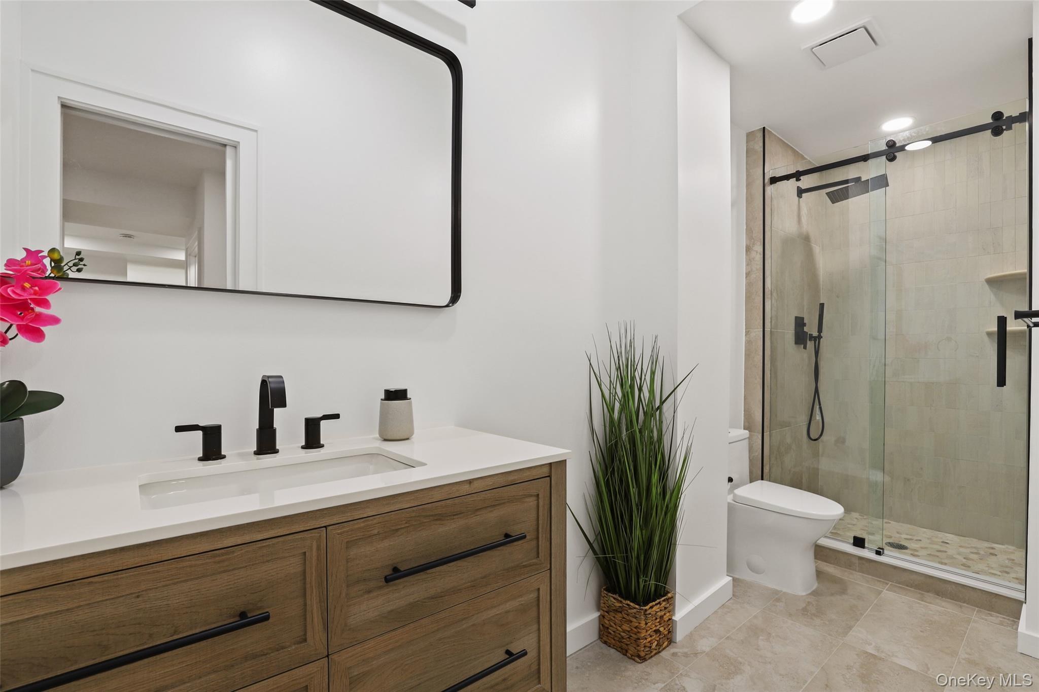 25 Round Hill Road, Armonk, NY 10504