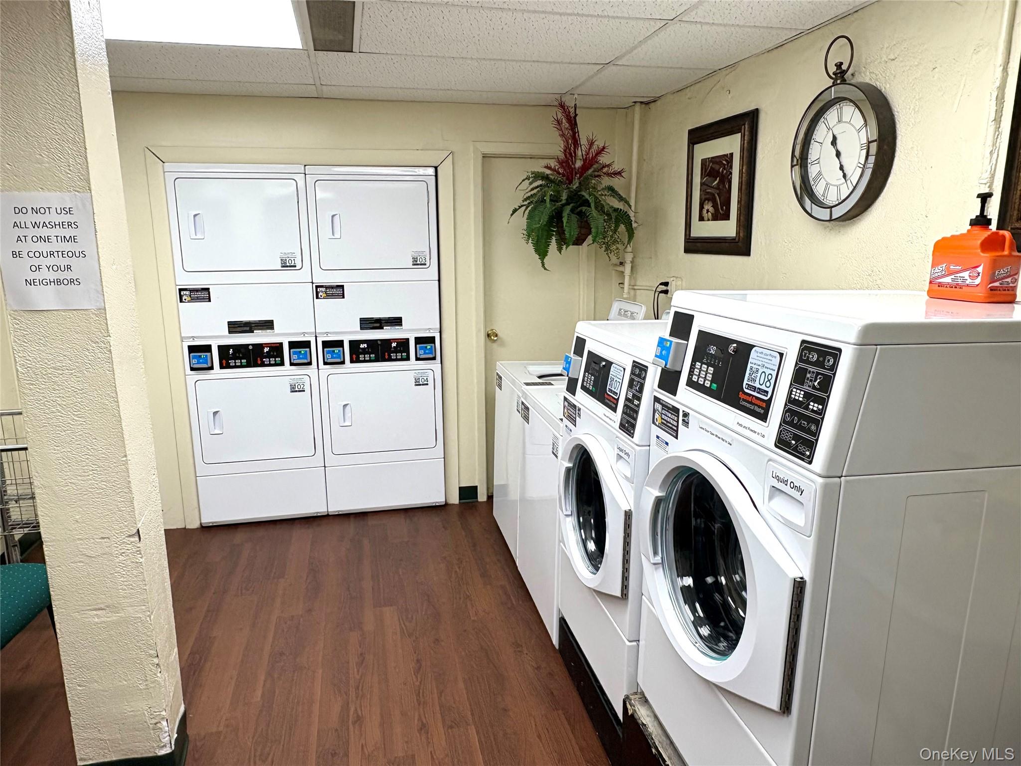 504 Merrick Road # 4J, Lynbrook, NY 11563