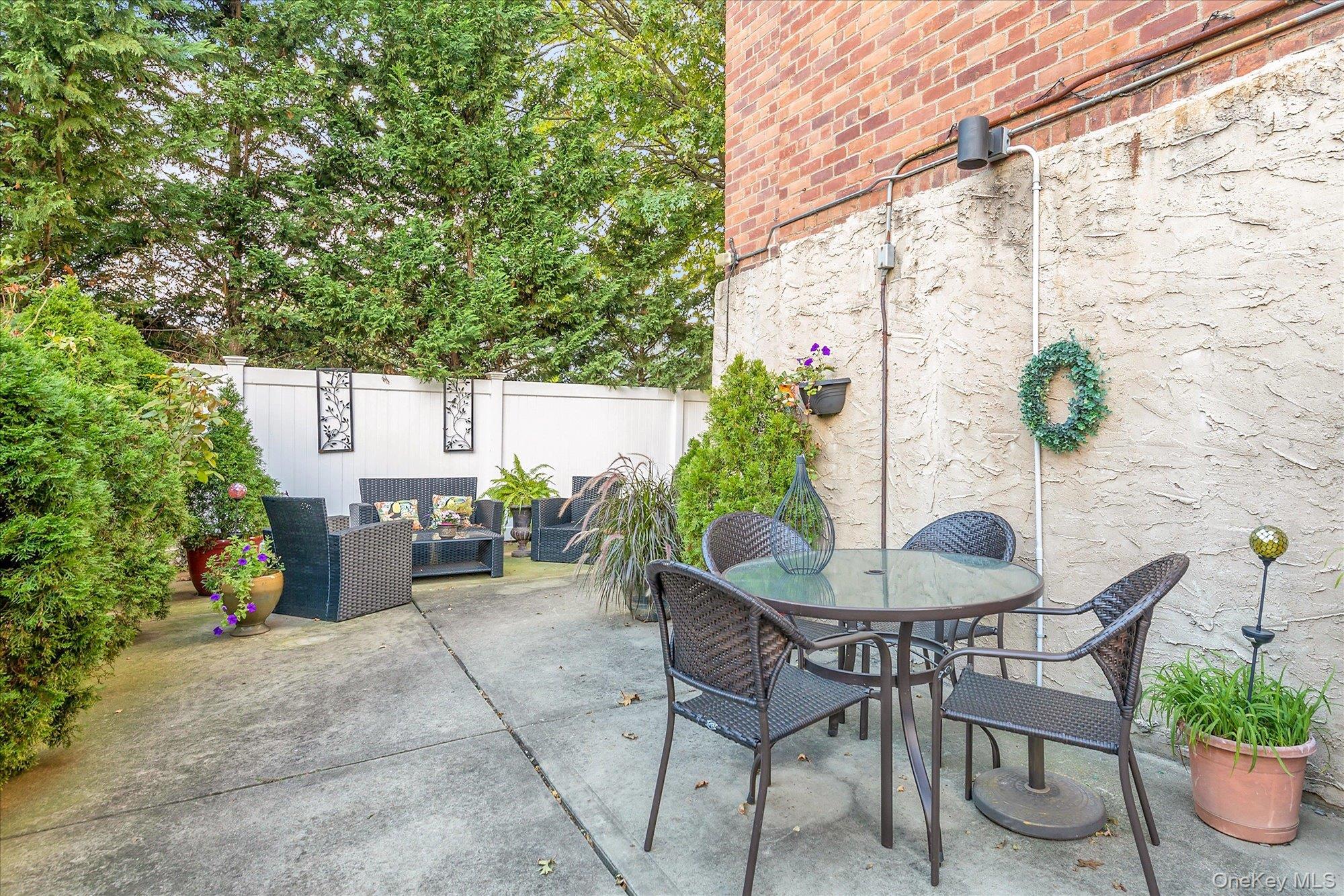 504 Merrick Road # 4J, Lynbrook, NY 11563