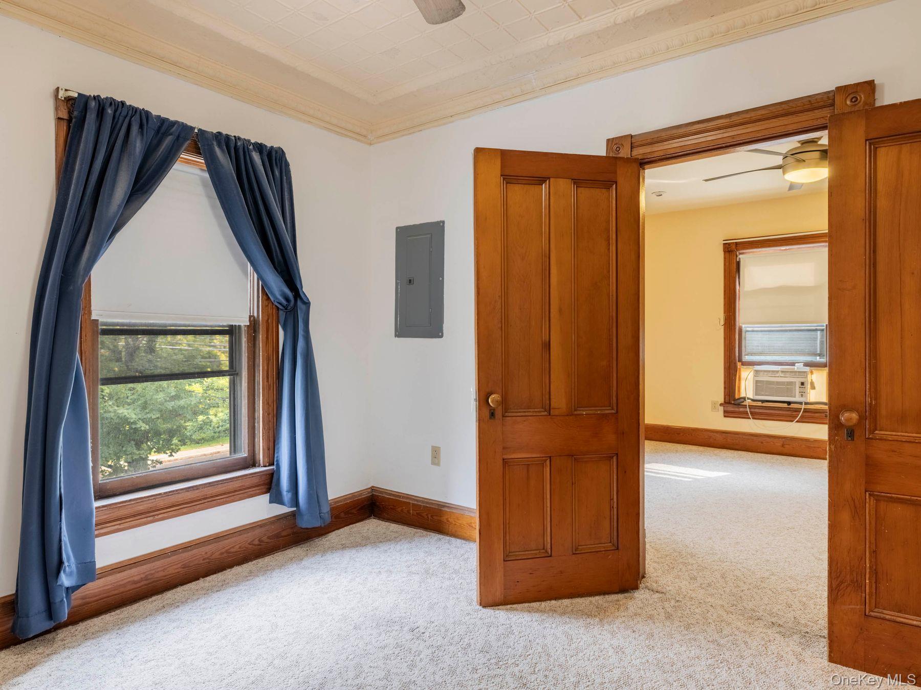 123 Vineyard Avenue, Highland, NY 12528