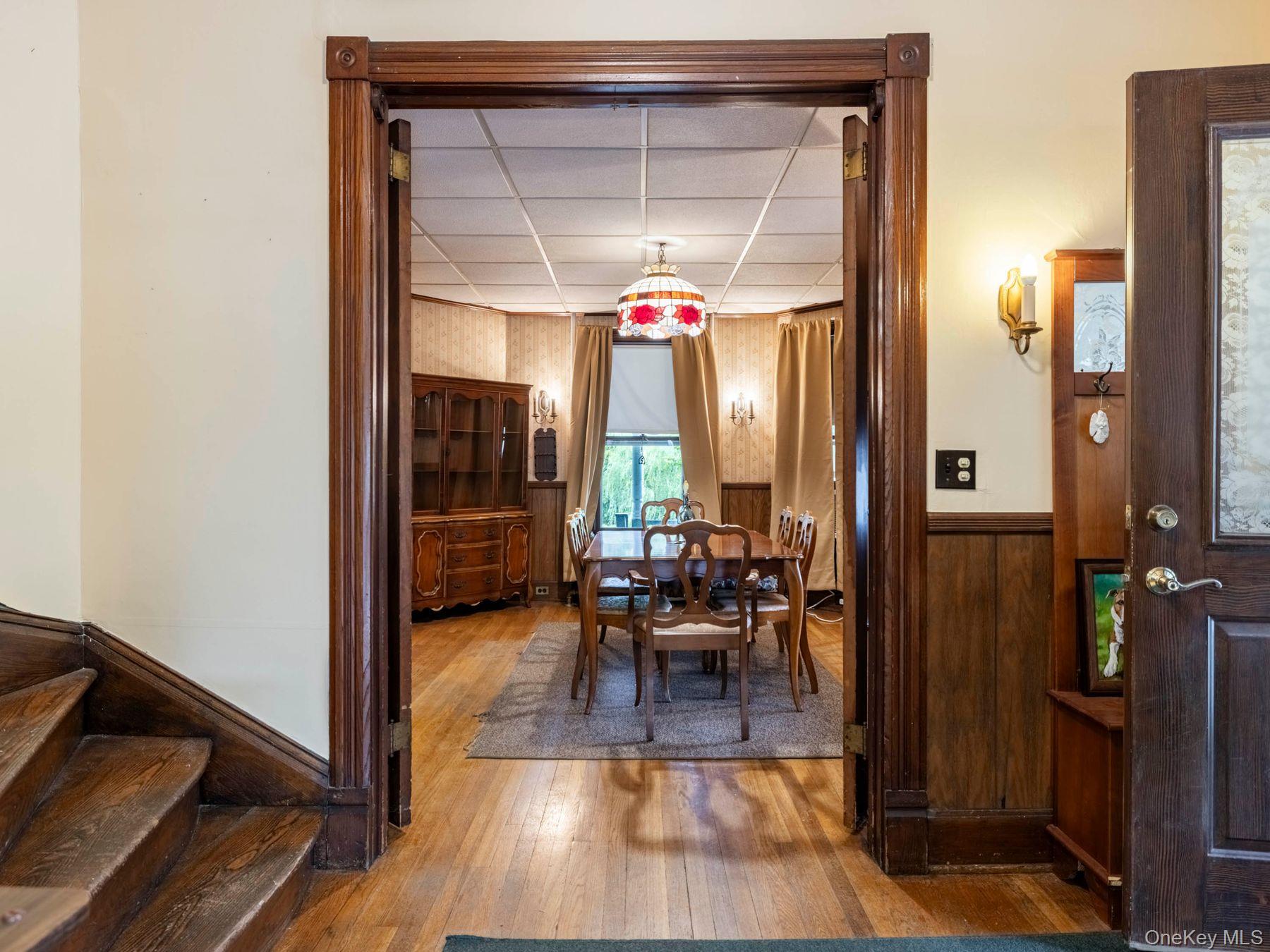 123 Vineyard Avenue, Highland, NY 12528