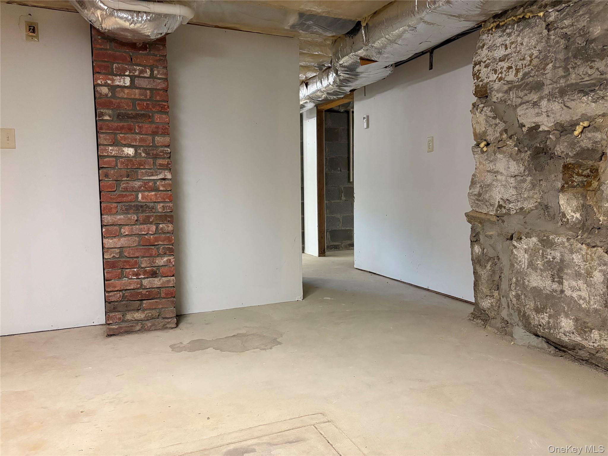 43 Rockland Avenue, Hillburn, NY 10931