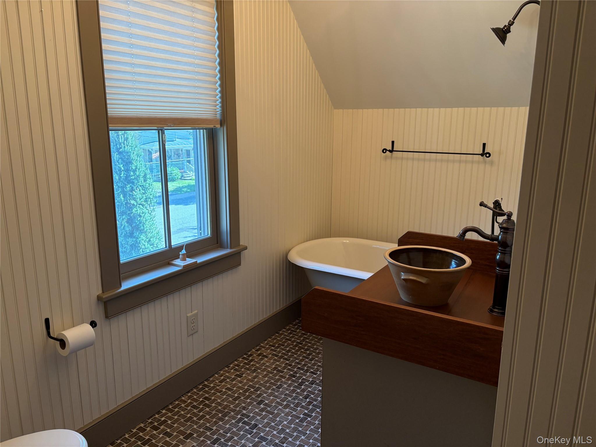 43 Rockland Avenue, Hillburn, NY 10931