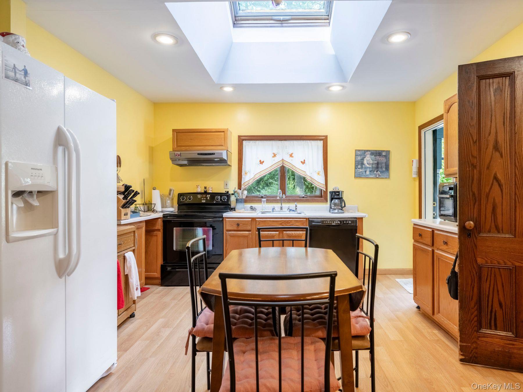 123 Vineyard Avenue, Highland, NY 12528