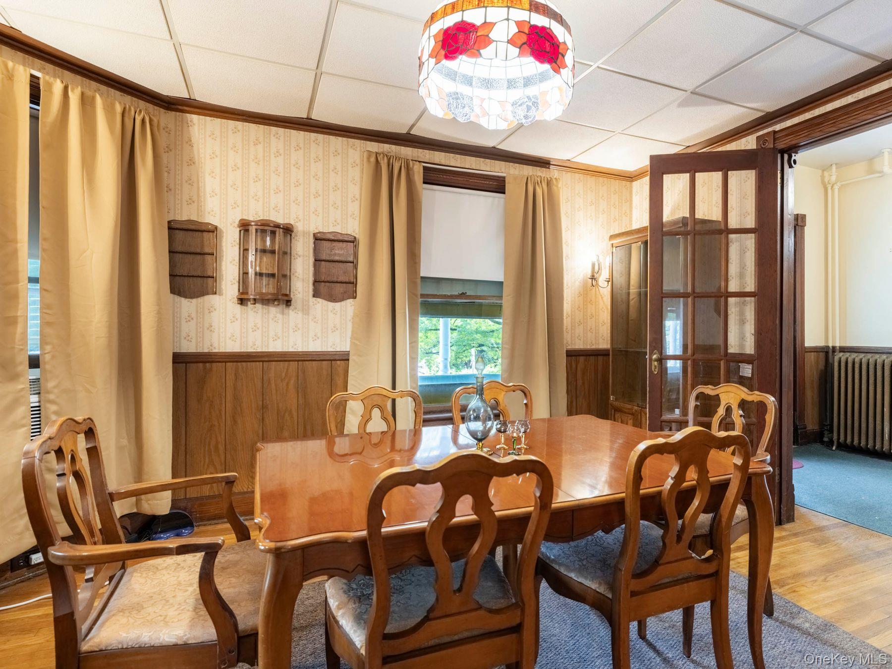 123 Vineyard Avenue, Highland, NY 12528