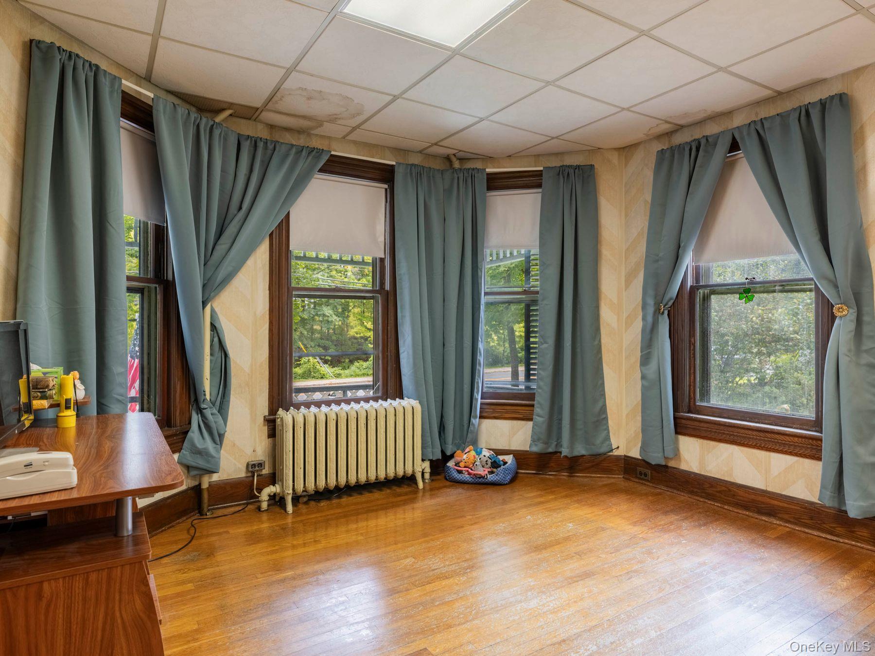 123 Vineyard Avenue, Highland, NY 12528