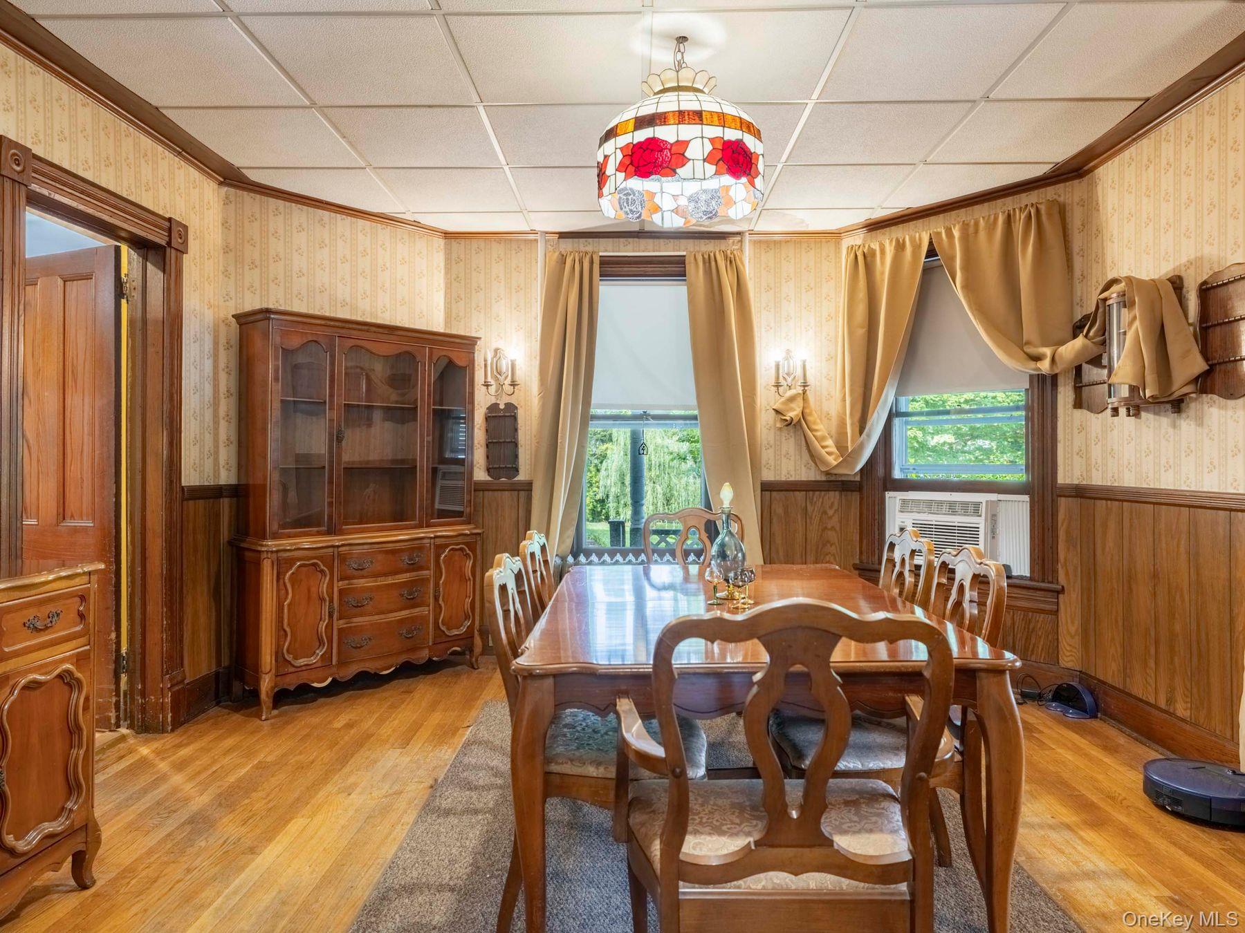 123 Vineyard Avenue, Highland, NY 12528