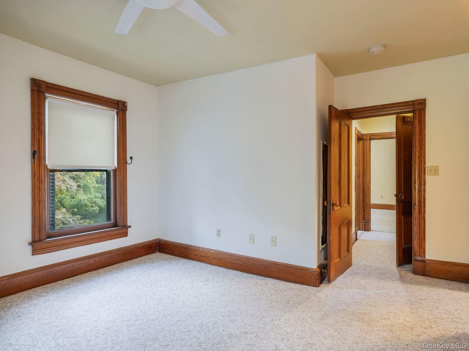 123 Vineyard Avenue, Highland, NY 12528