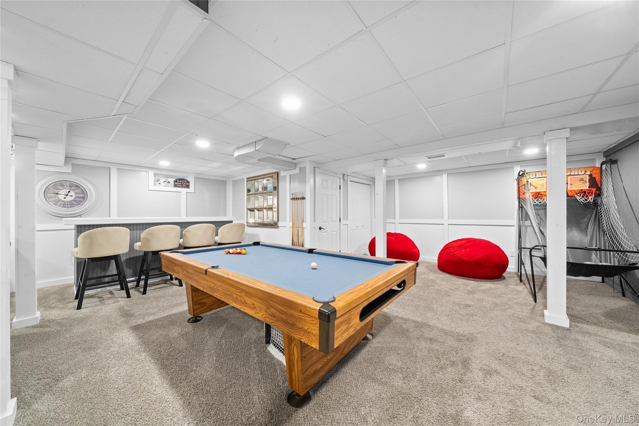 10 Carousel Court, East Islip, NY 11730