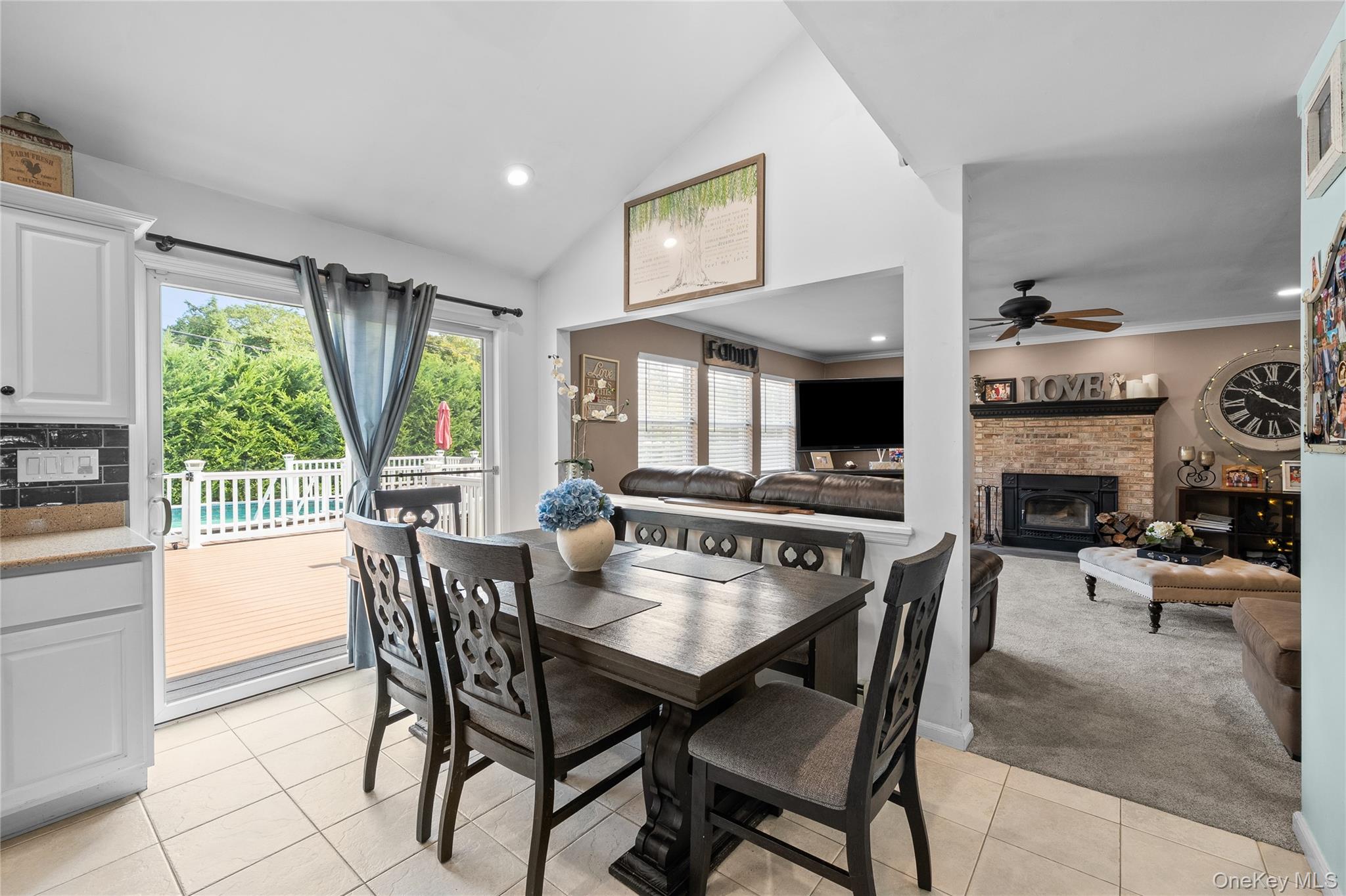 10 Carousel Court, East Islip, NY 11730