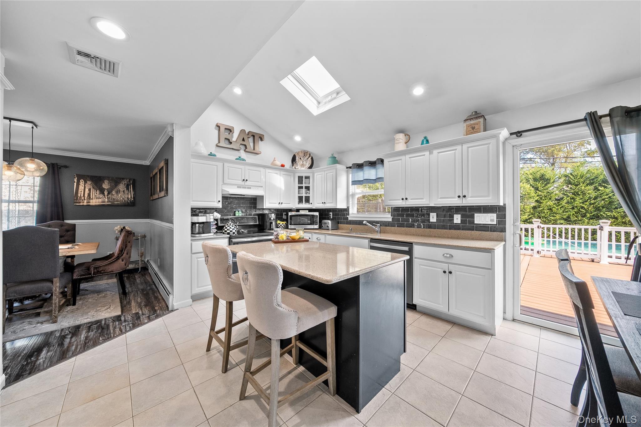 10 Carousel Court, East Islip, NY 11730