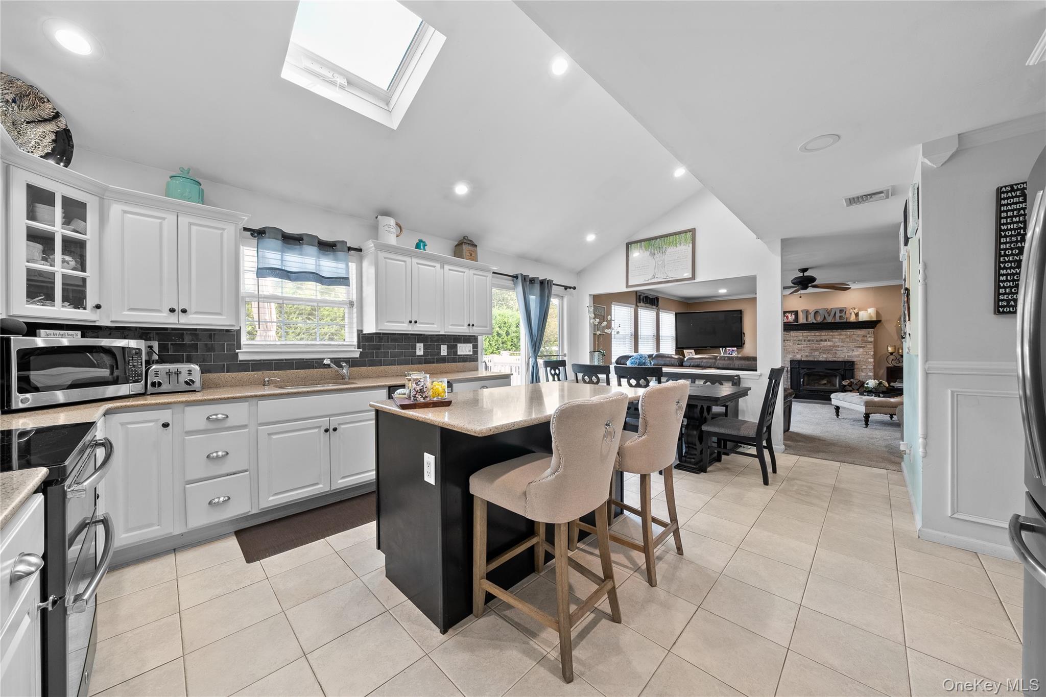 10 Carousel Court, East Islip, NY 11730