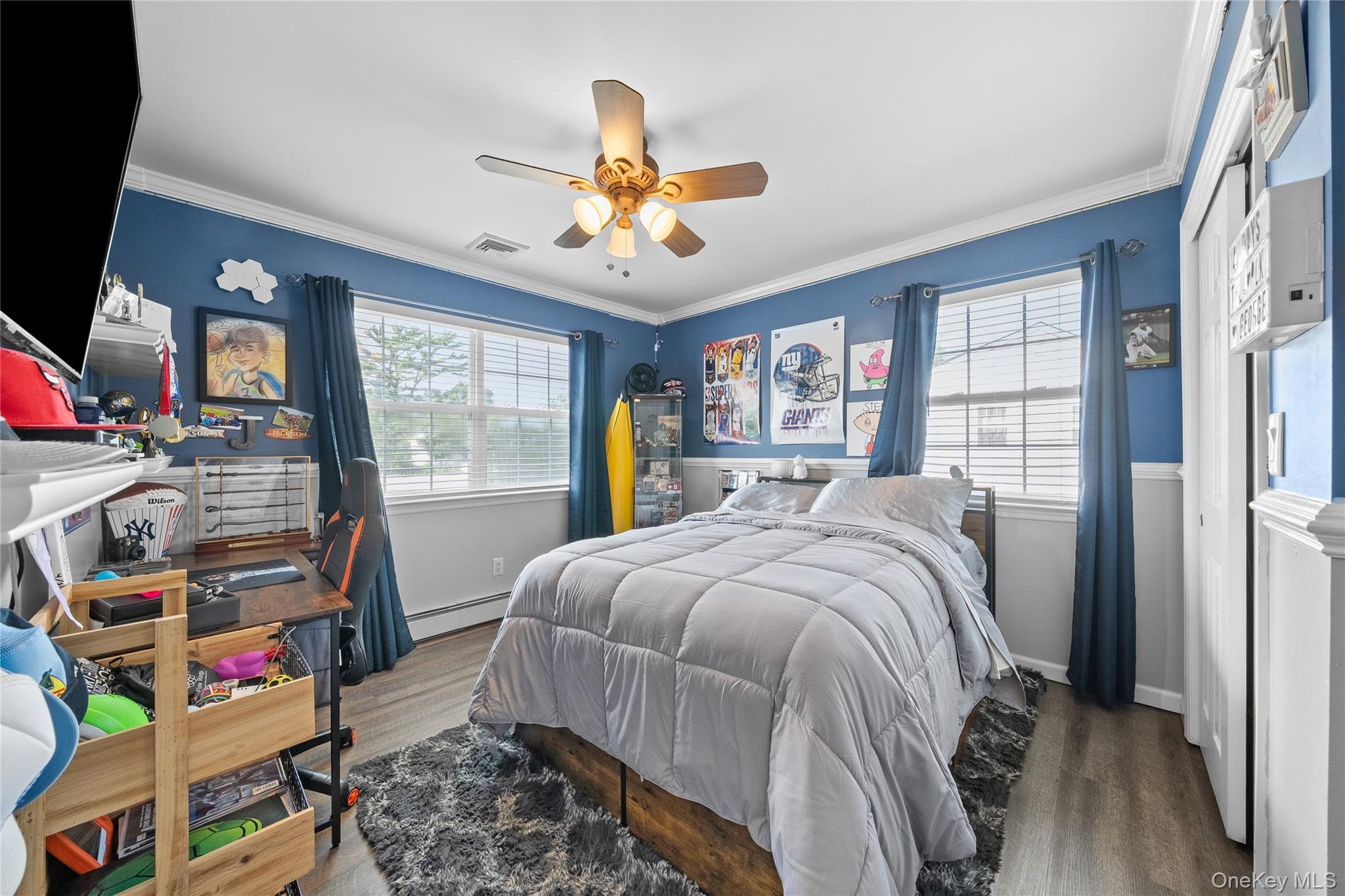 10 Carousel Court, East Islip, NY 11730