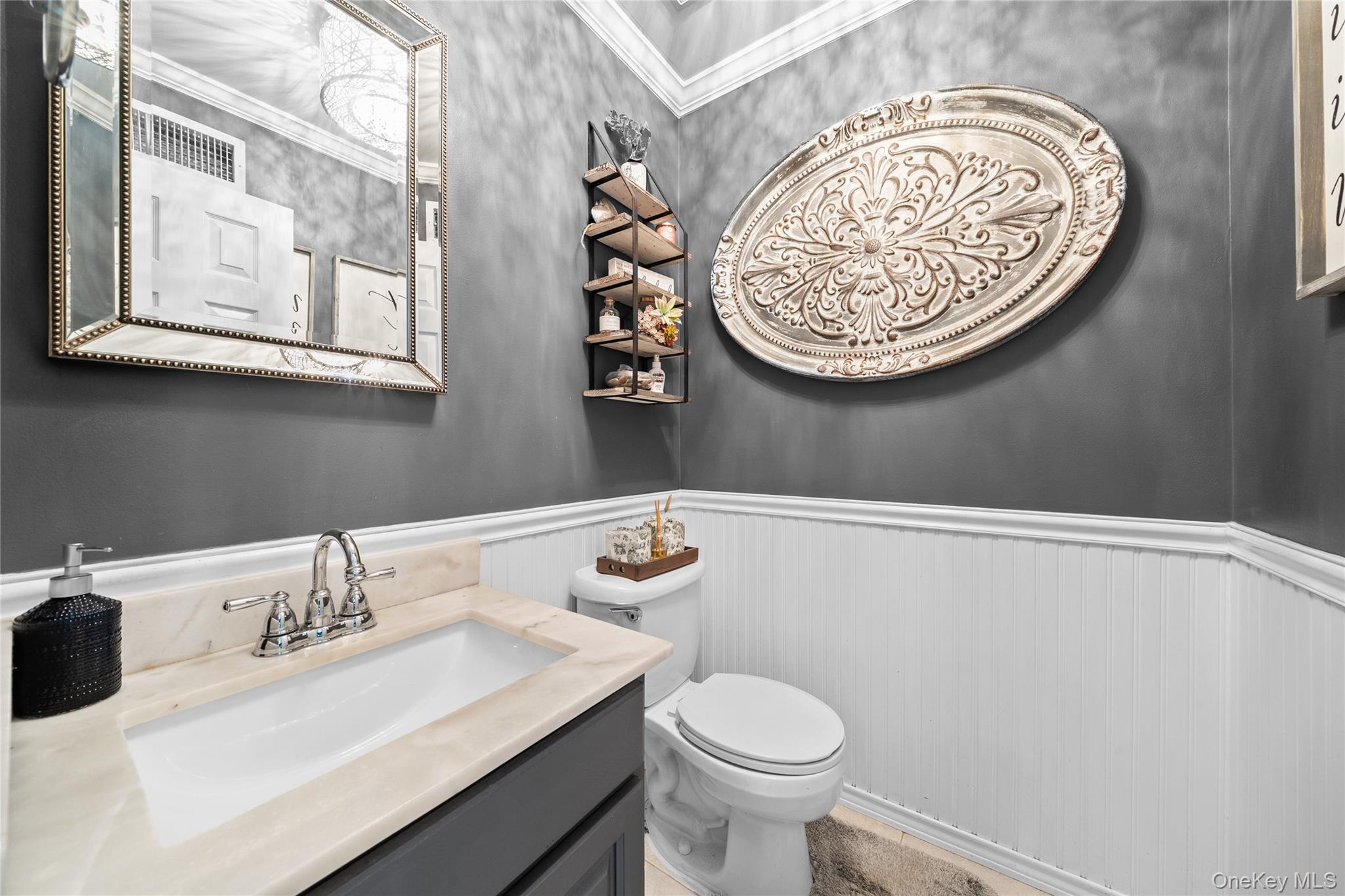 10 Carousel Court, East Islip, NY 11730