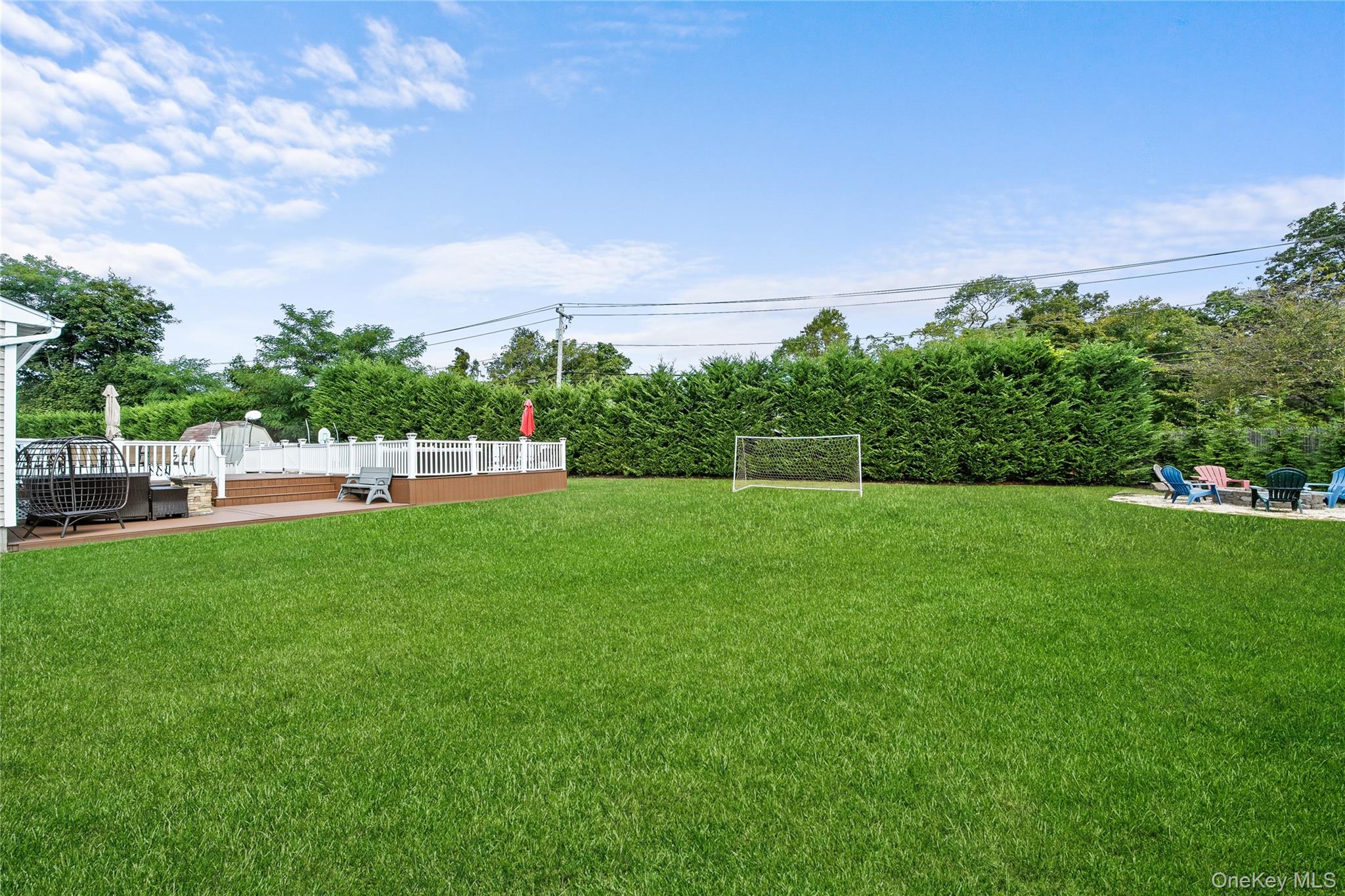 10 Carousel Court, East Islip, NY 11730