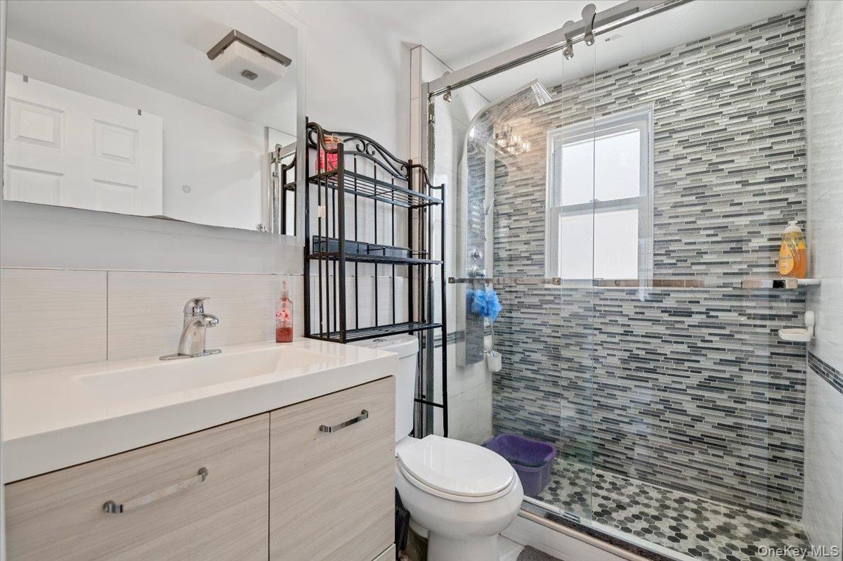 50 Haven Avenue, Valley Stream, NY 11580