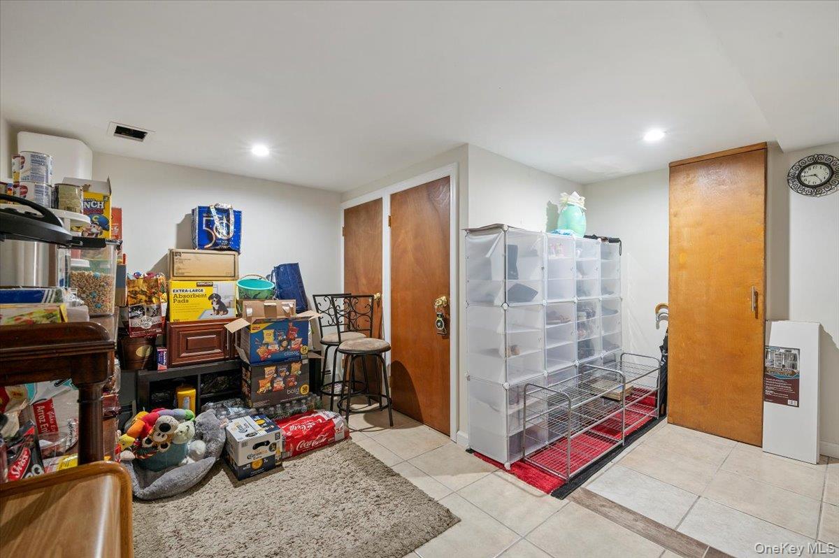 50 Haven Avenue, Valley Stream, NY 11580