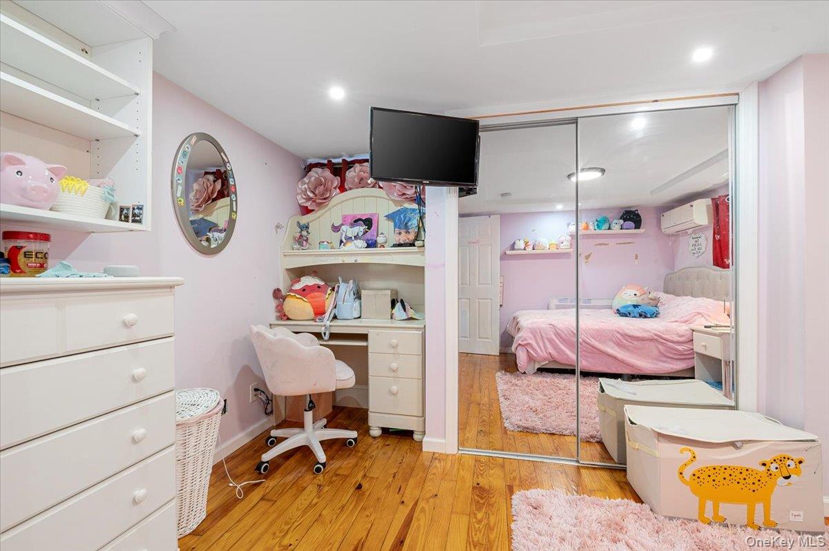 50 Haven Avenue, Valley Stream, NY 11580