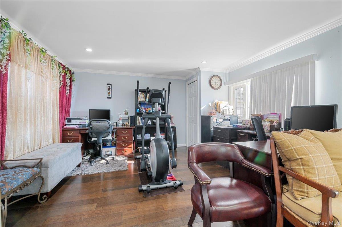 50 Haven Avenue, Valley Stream, NY 11580