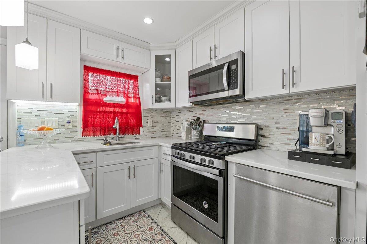 50 Haven Avenue, Valley Stream, NY 11580