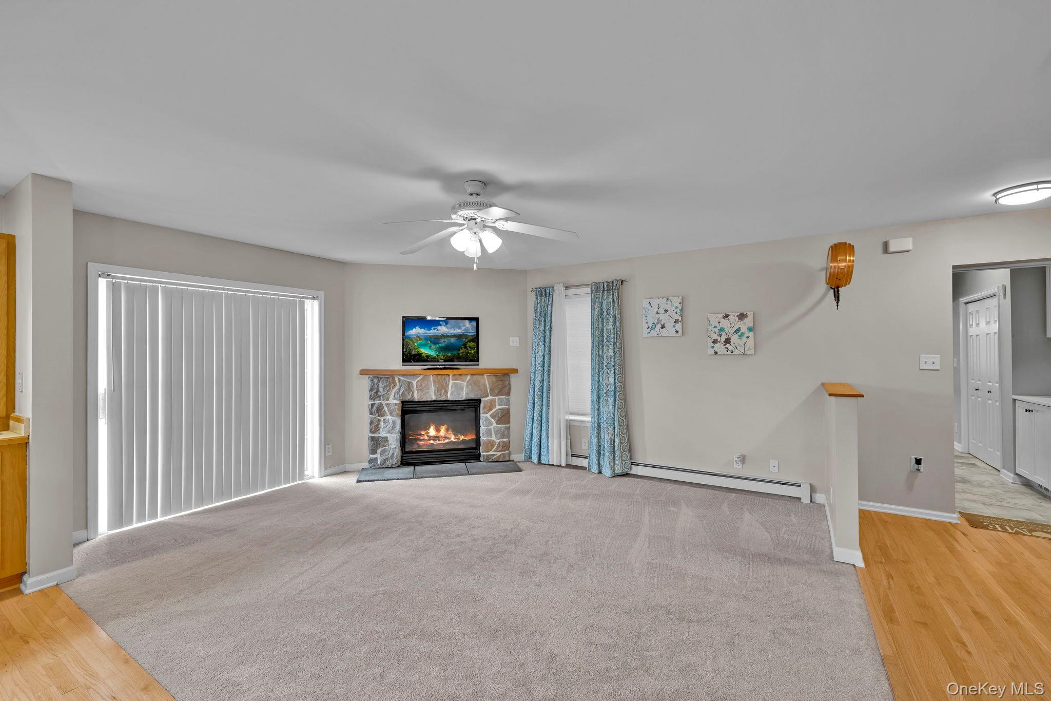 8 Roosa Road, Wallkill, NY 12589