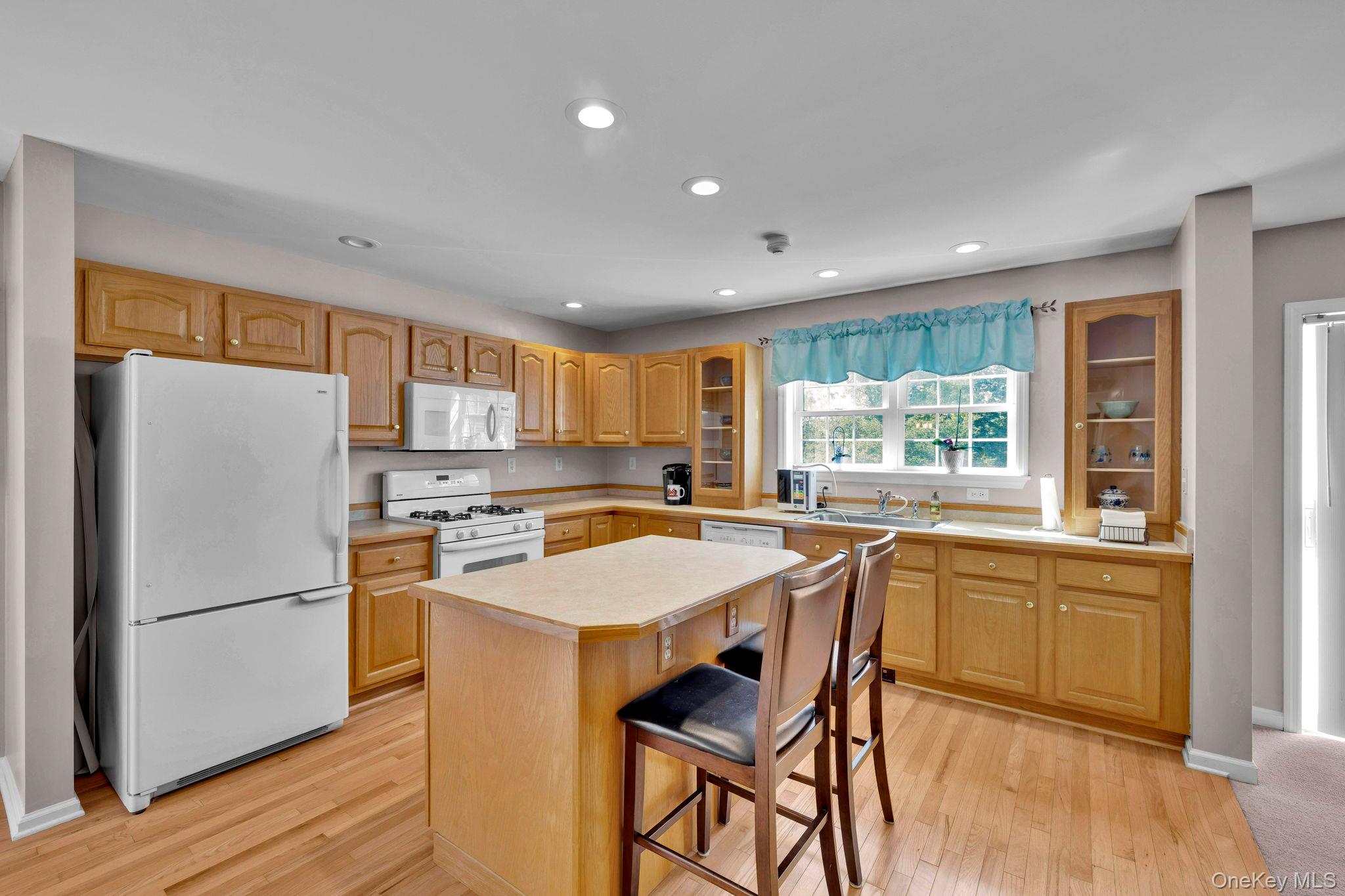 8 Roosa Road, Wallkill, NY 12589