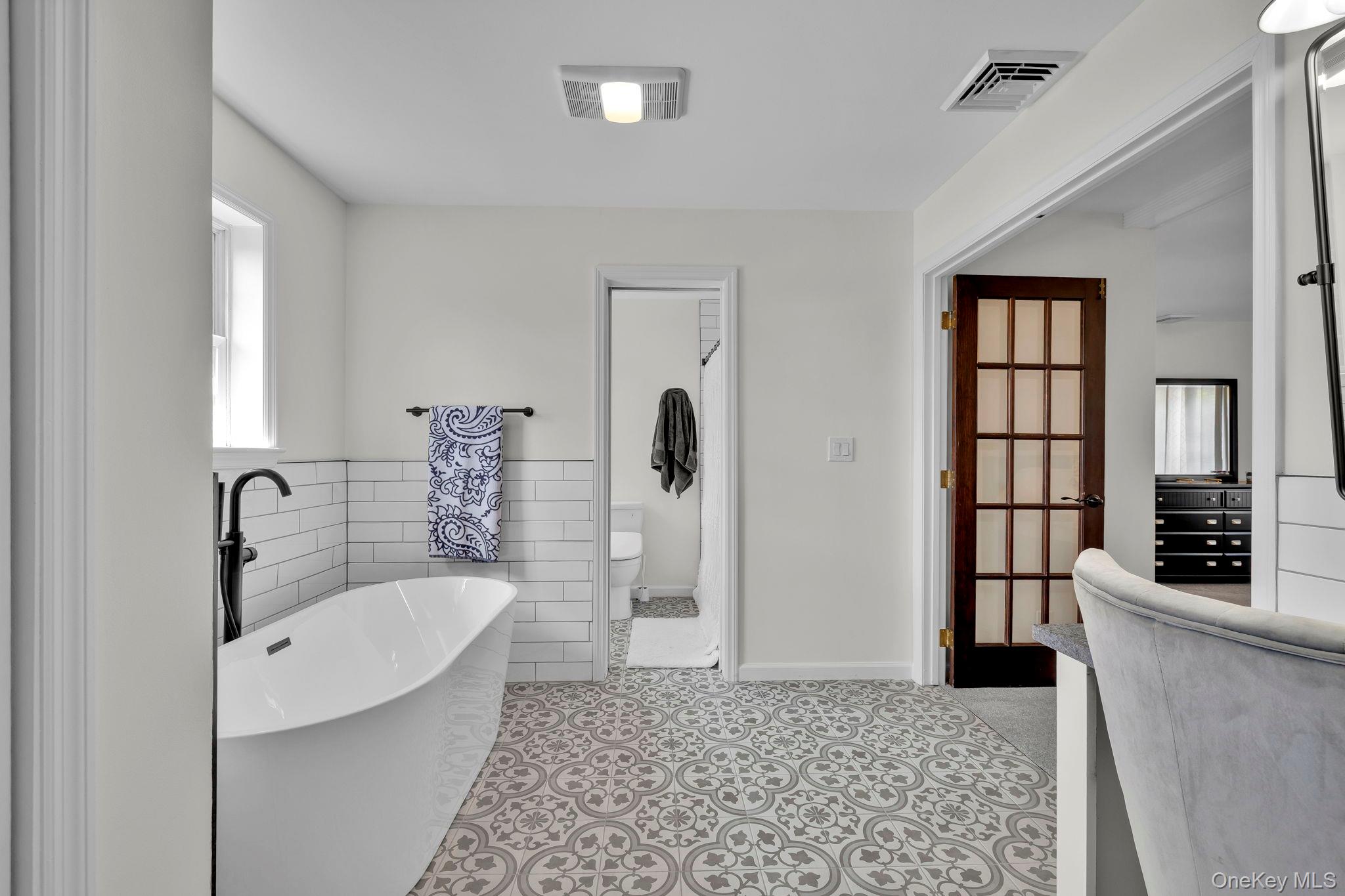 8 Roosa Road, Wallkill, NY 12589