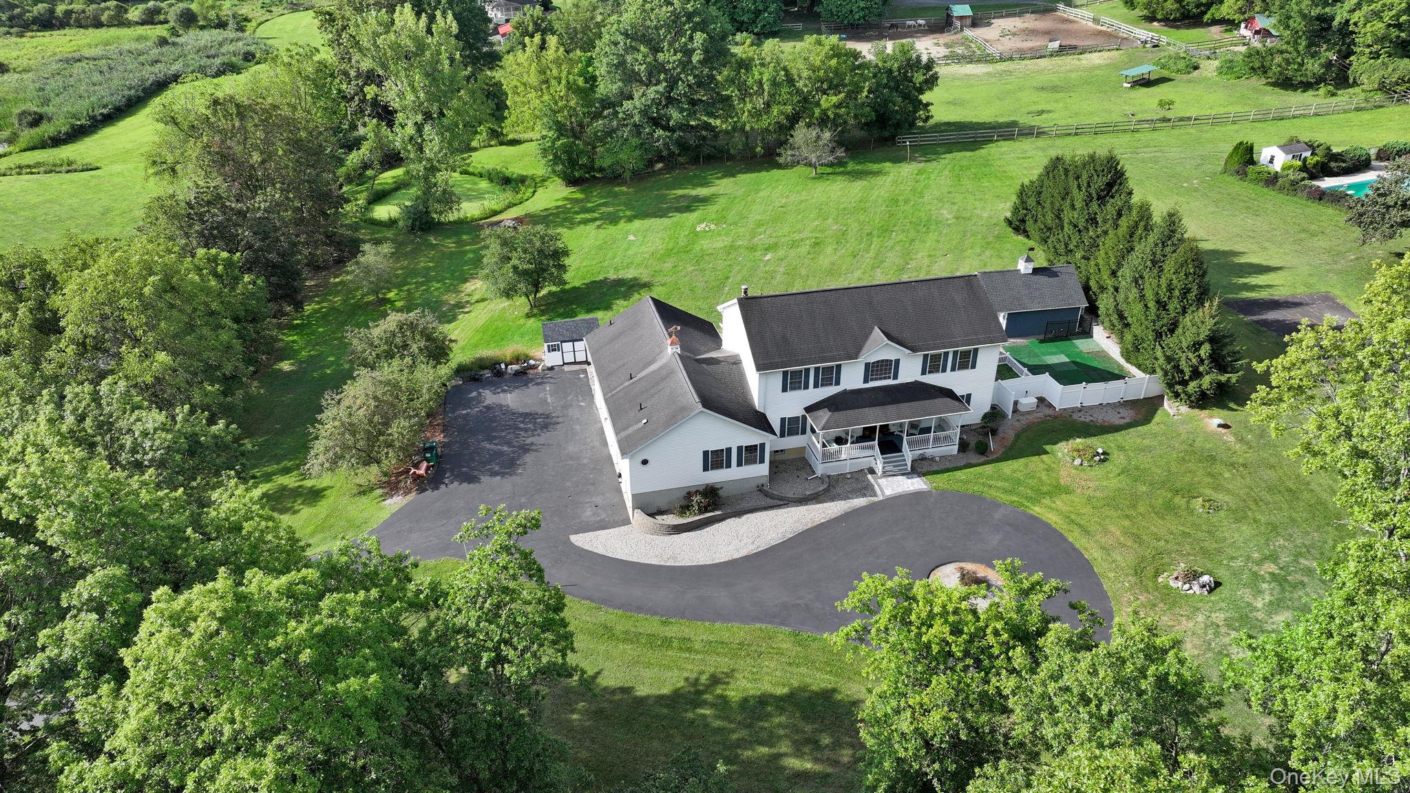 8 Roosa Road, Wallkill, NY 12589