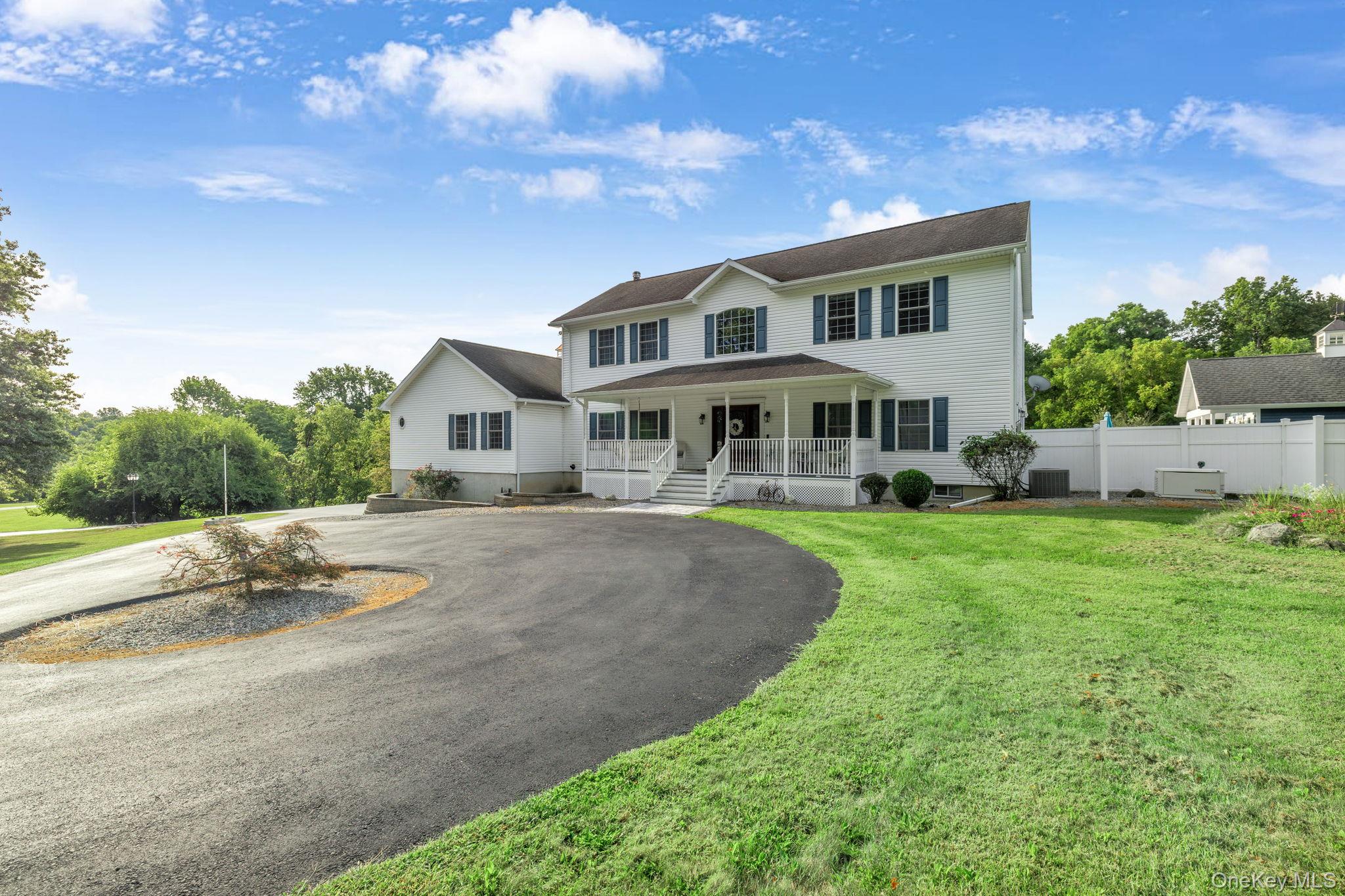 8 Roosa Road, Wallkill, NY 12589