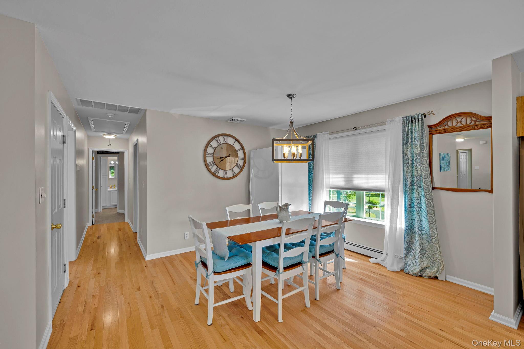 8 Roosa Road, Wallkill, NY 12589