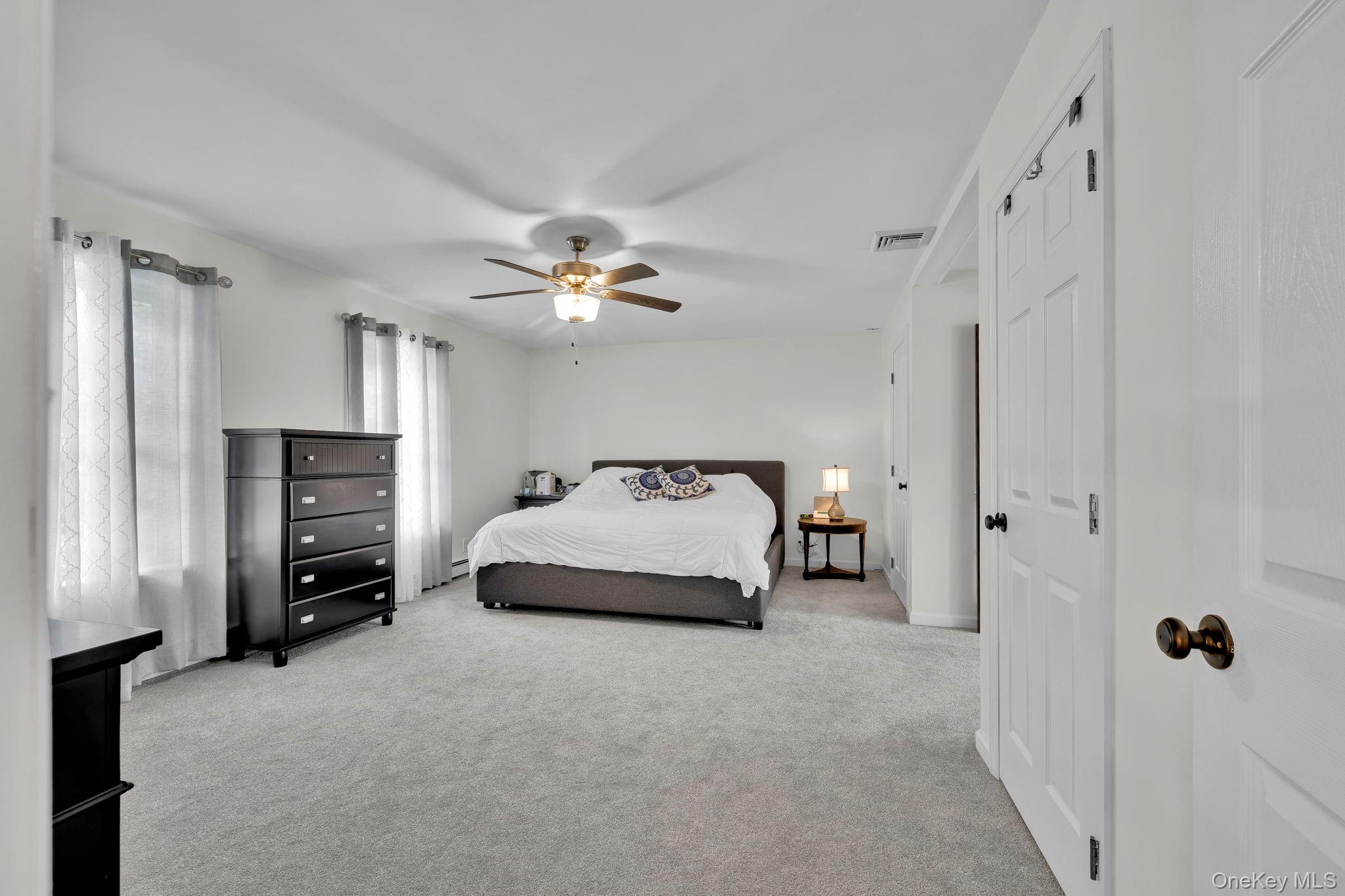 8 Roosa Road, Wallkill, NY 12589