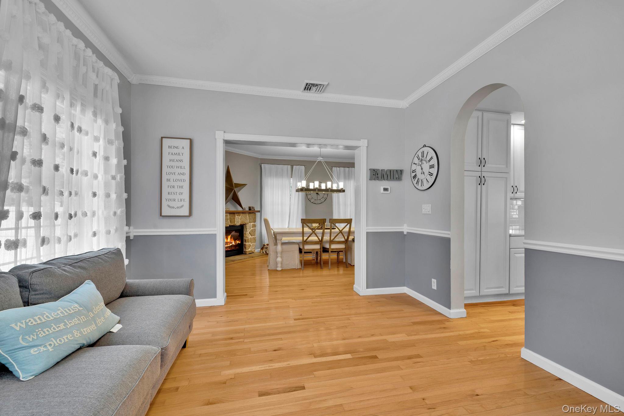 8 Roosa Road, Wallkill, NY 12589