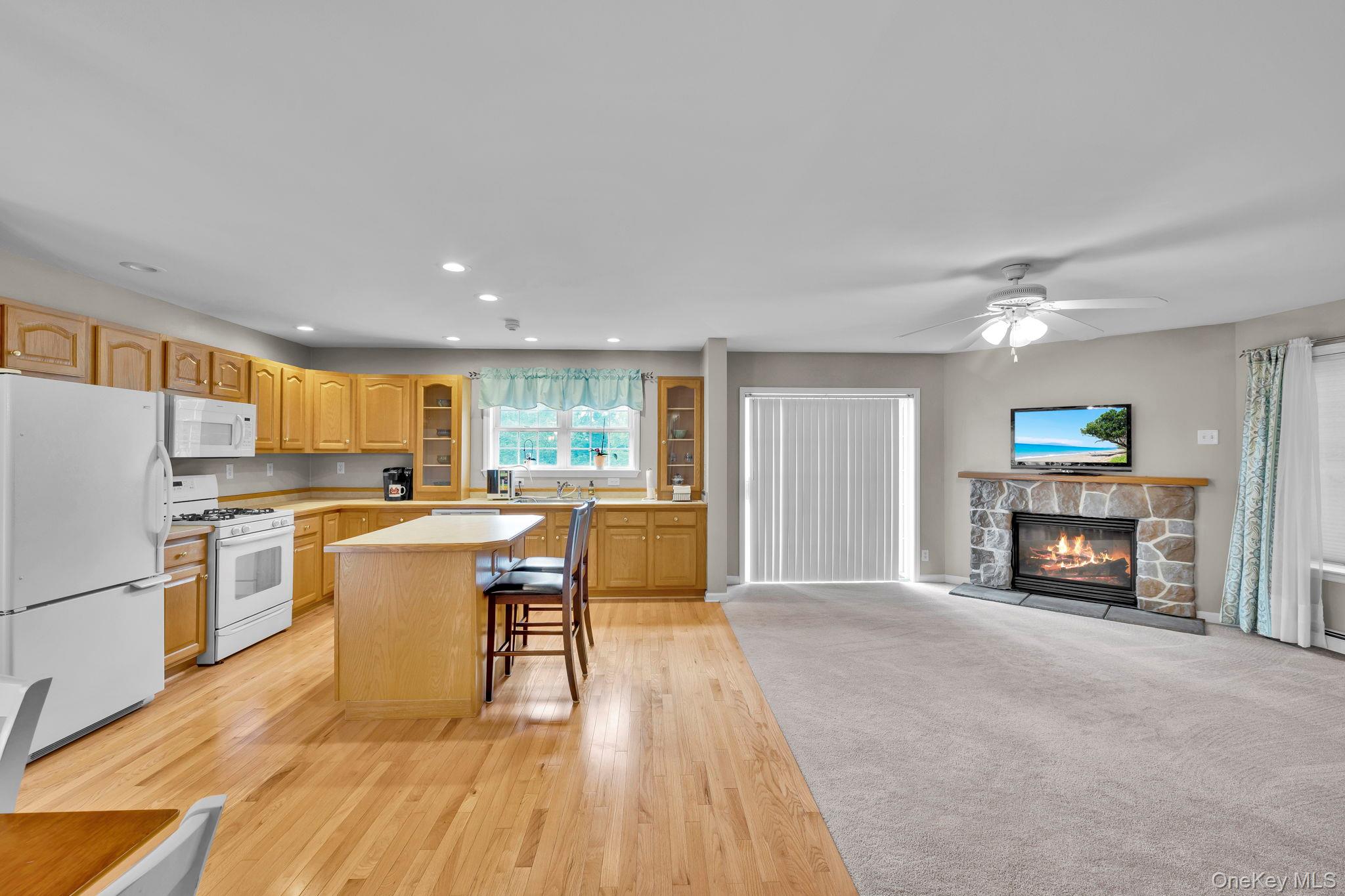 8 Roosa Road, Wallkill, NY 12589