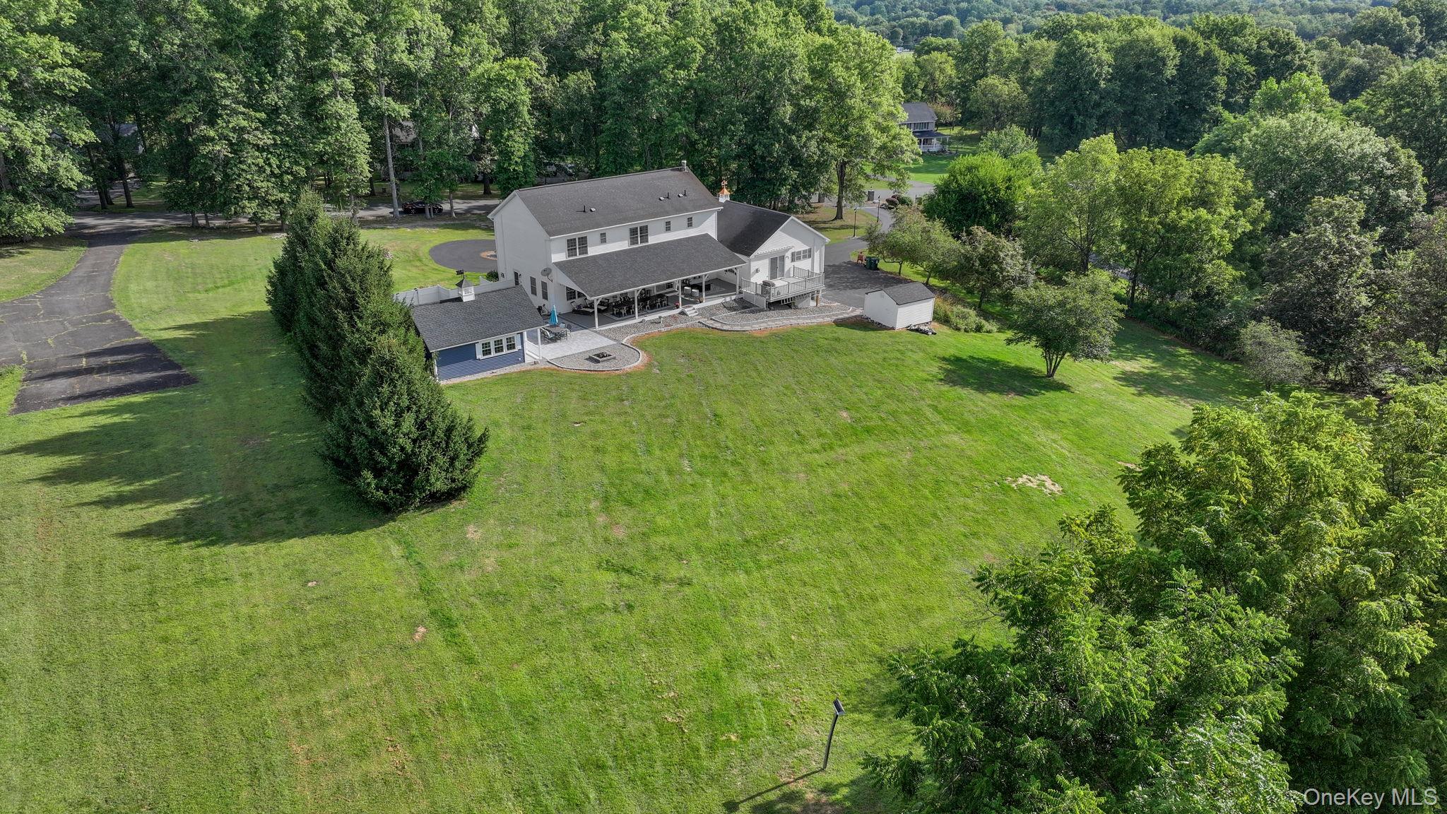 8 Roosa Road, Wallkill, NY 12589