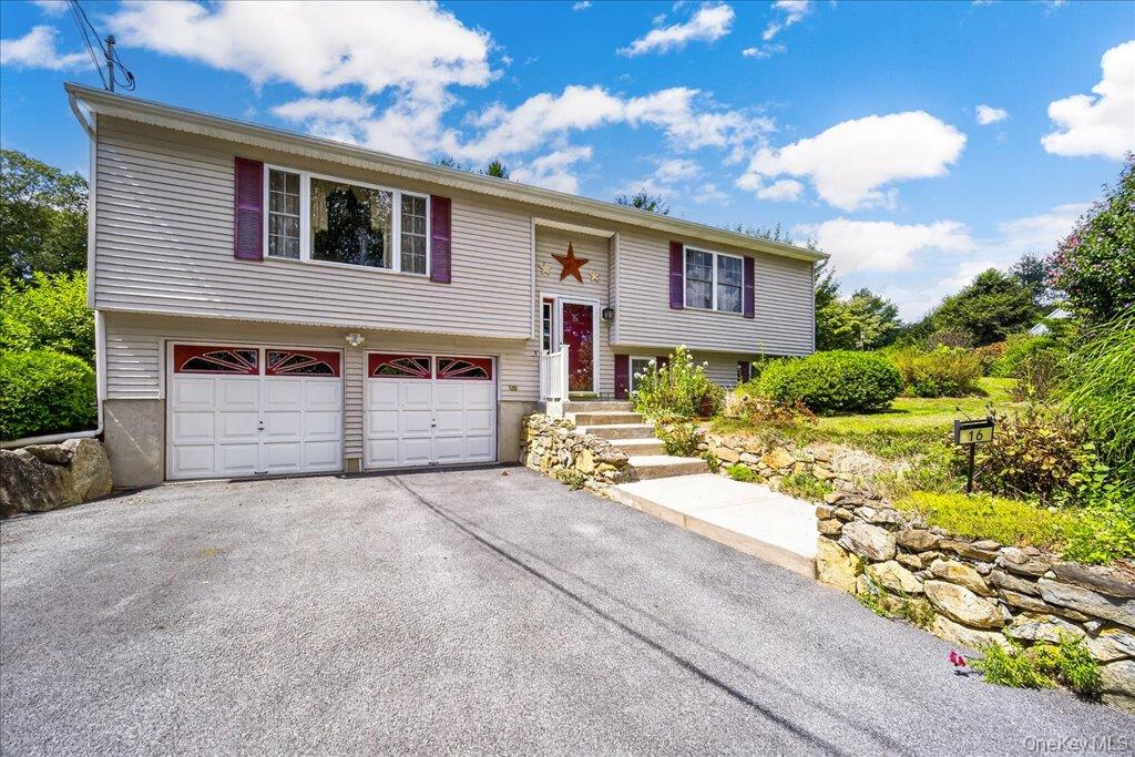 16 Overlin Road, Patterson, NY 12563