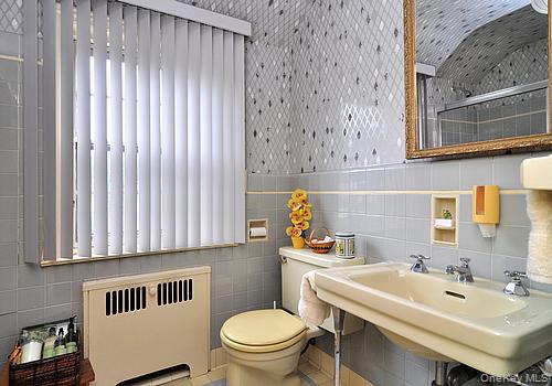 171 E Rockaway Road, Hewlett Harbor, NY 11557