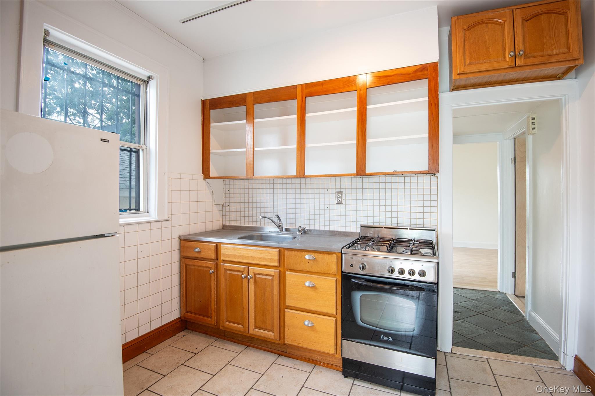 710 Revere Avenue, Bronx, NY 10465