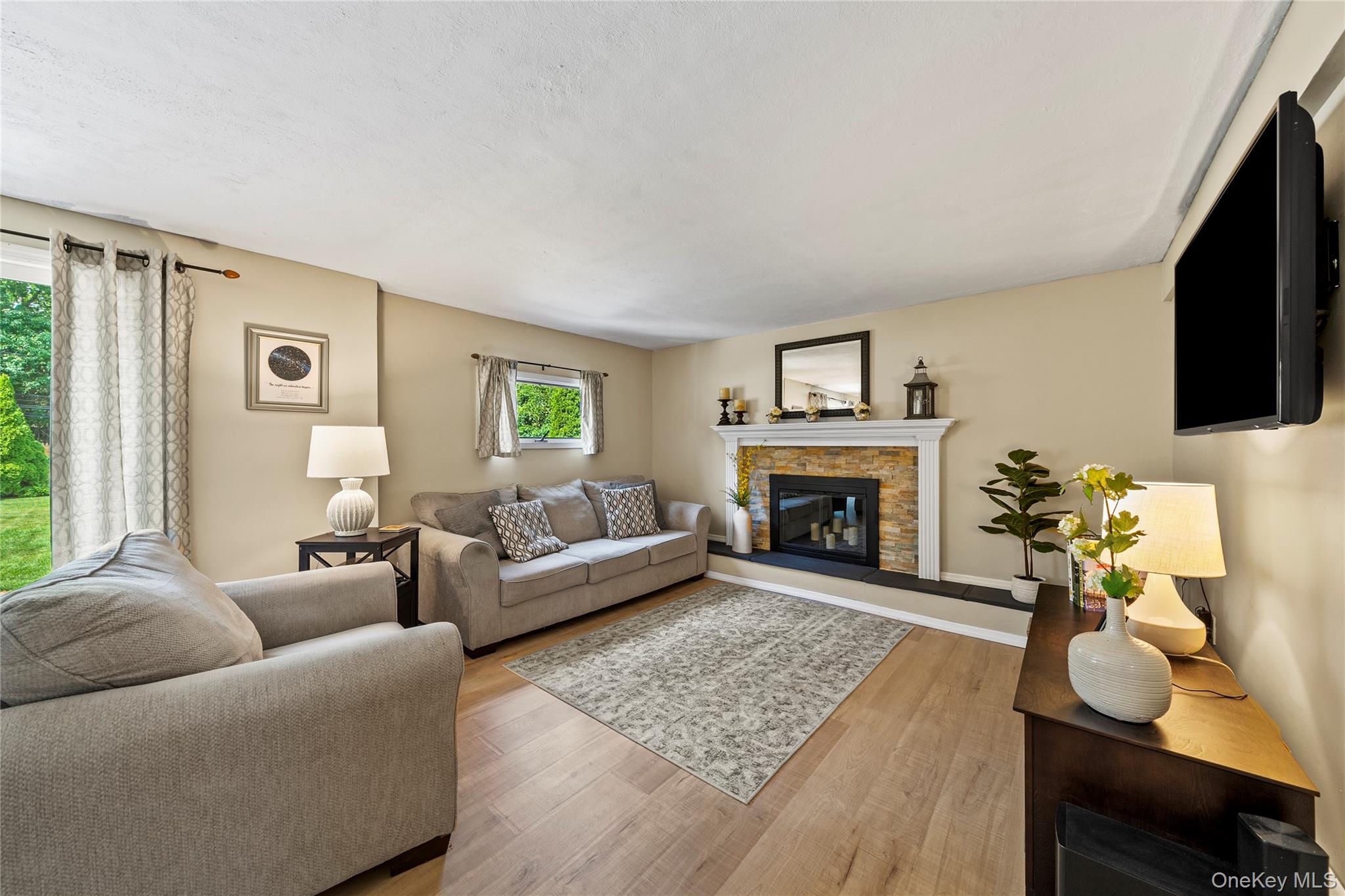 146 Blue Point Road W, Holtsville, NY 11742