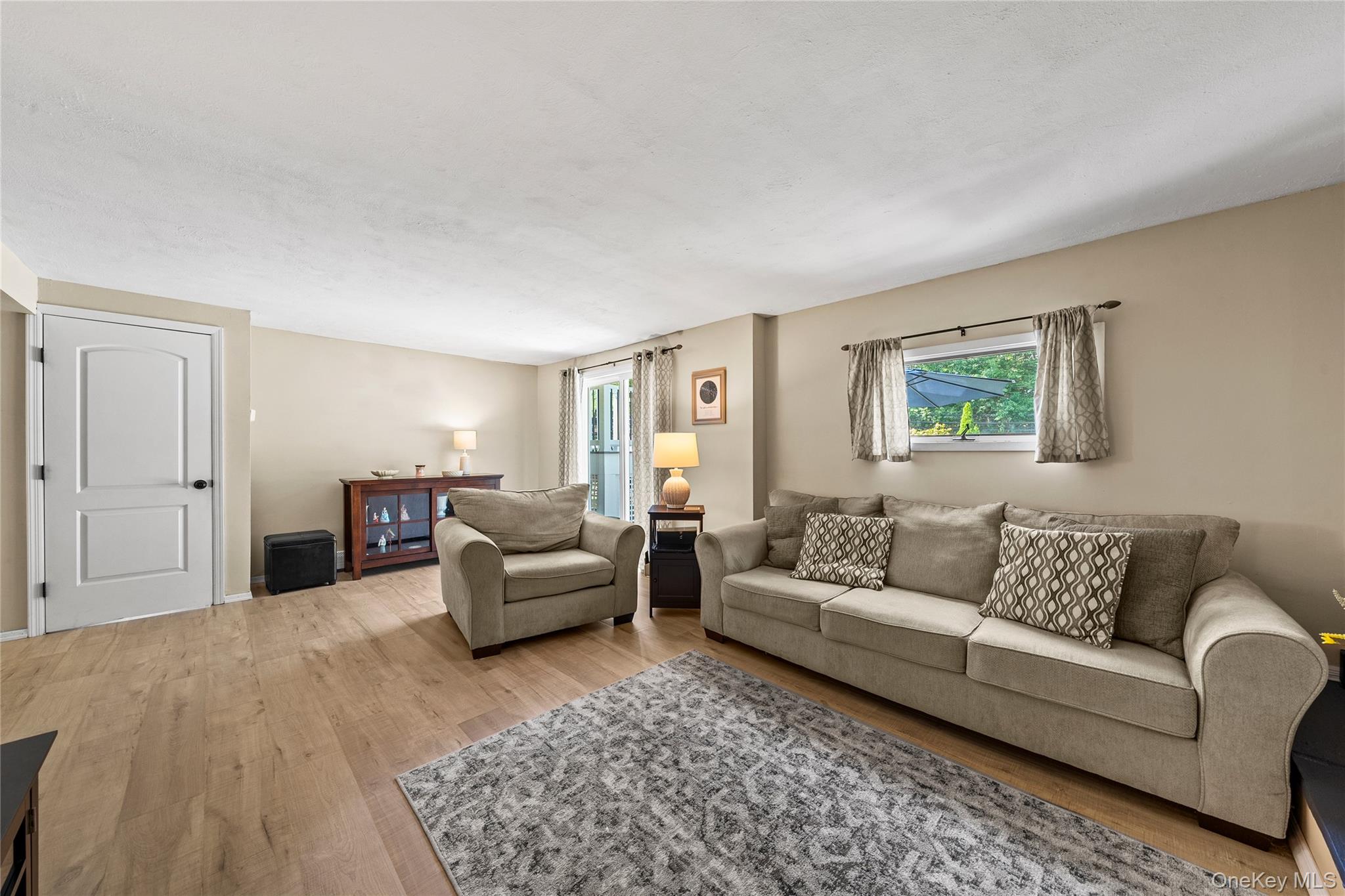 146 Blue Point Road W, Holtsville, NY 11742