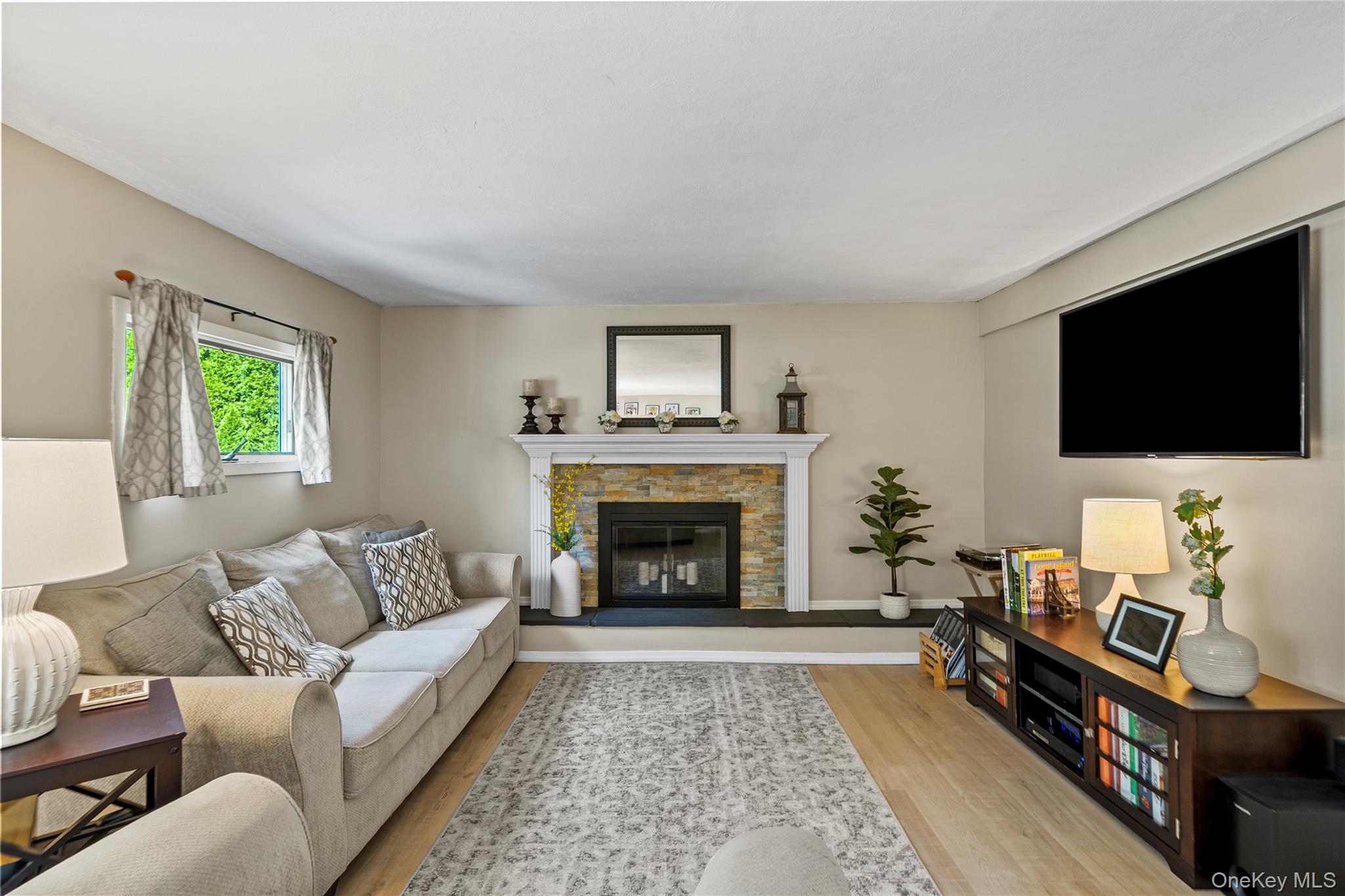 146 Blue Point Road W, Holtsville, NY 11742