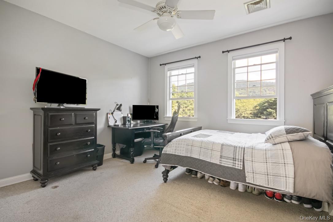 17 High Goal Lane, Beacon, NY 12508