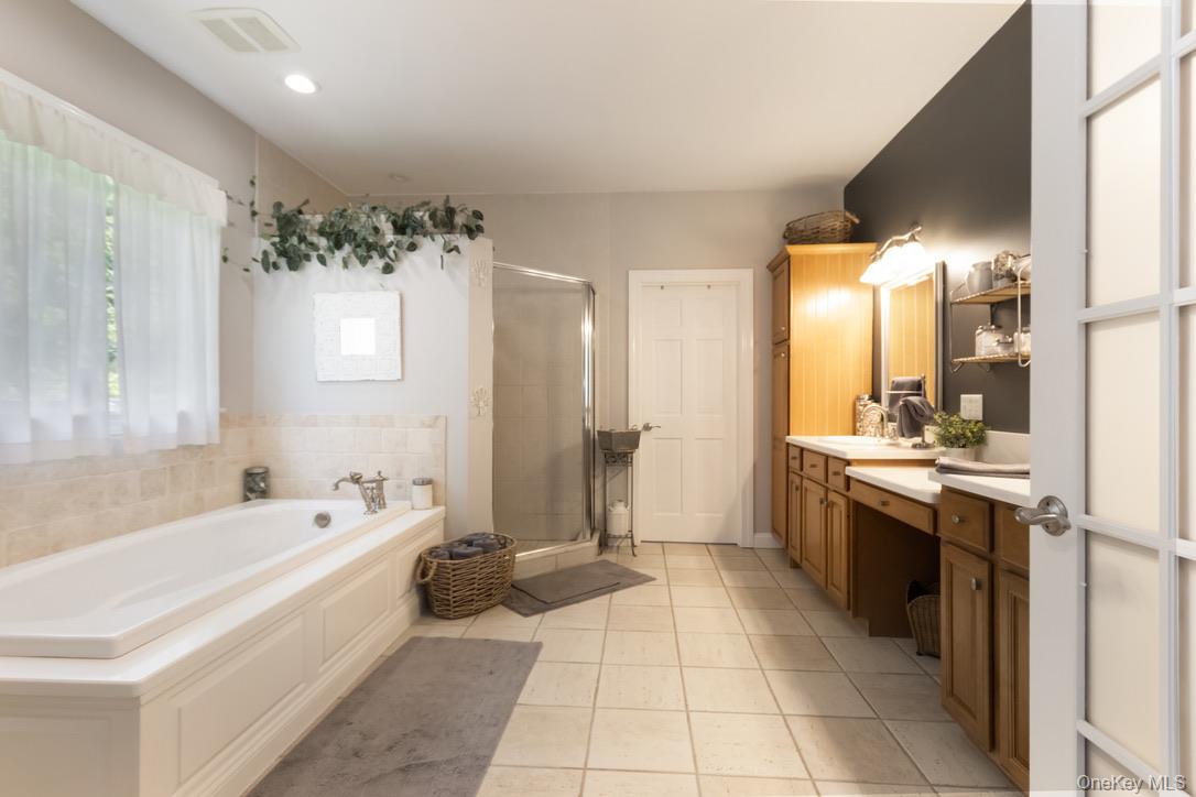 17 High Goal Lane, Beacon, NY 12508