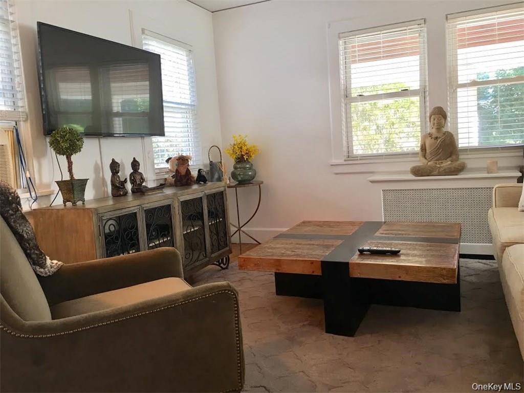 86 Brown Road, Scarsdale, NY 10583