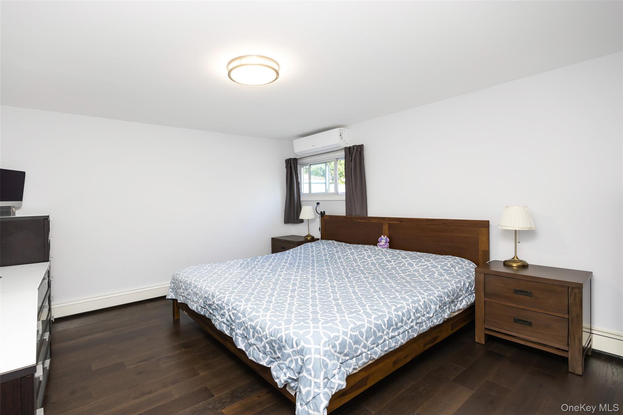 80 Cypress Lane E, Westbury, NY 11590