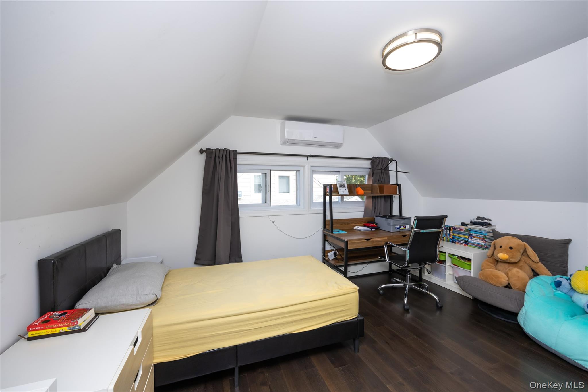 80 Cypress Lane E, Westbury, NY 11590