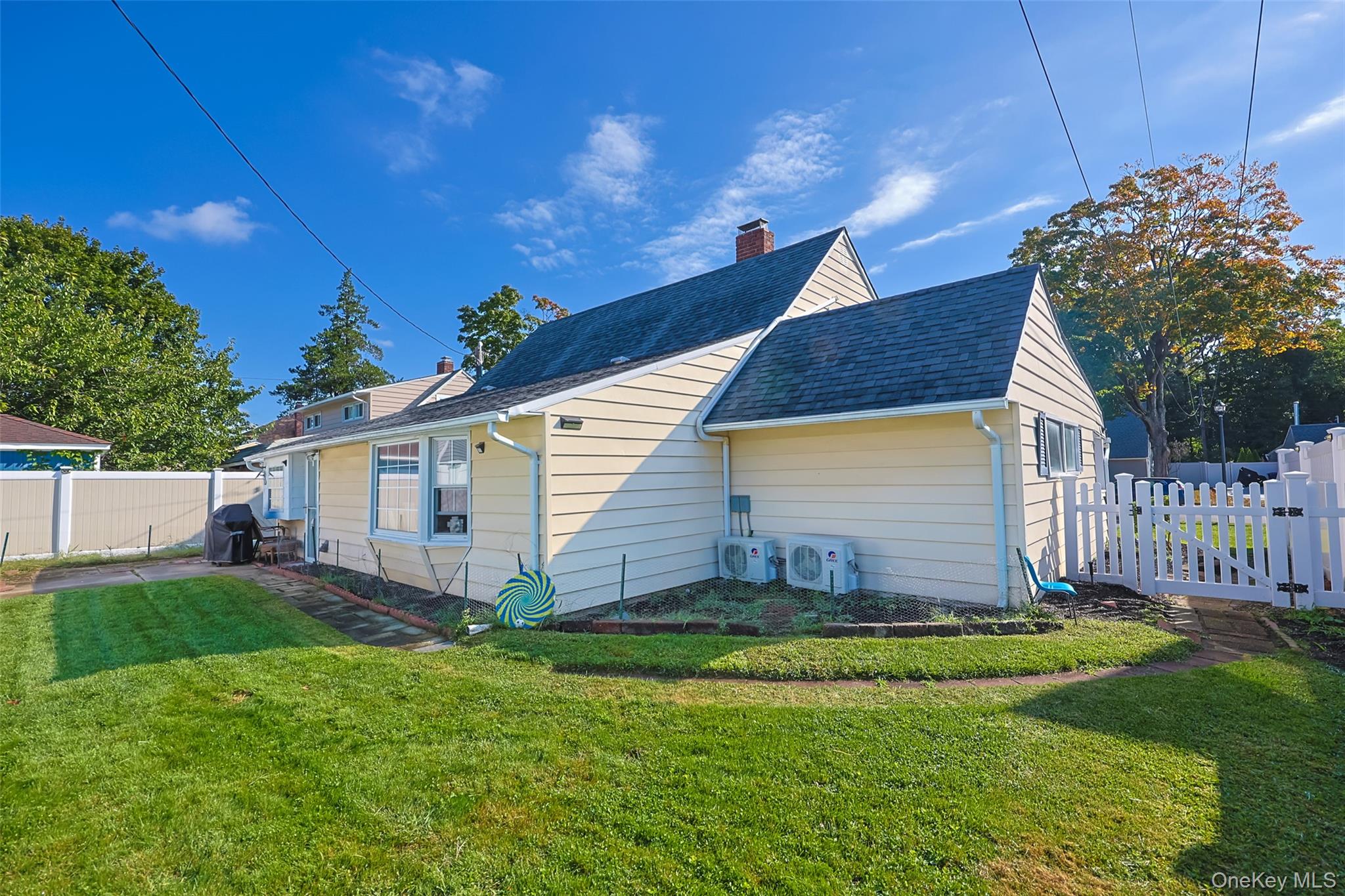 80 Cypress Lane E, Westbury, NY 11590