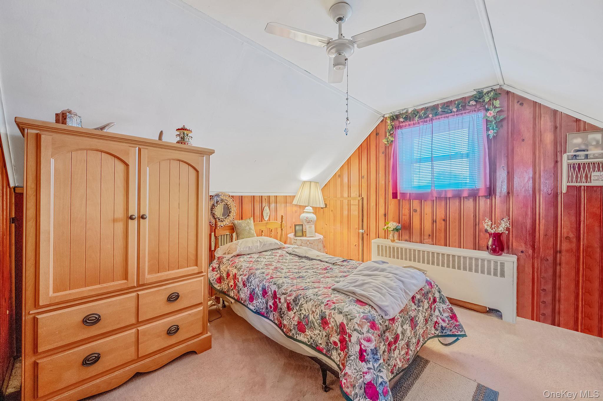 436 N Ontario Avenue, Lindenhurst, NY 11757