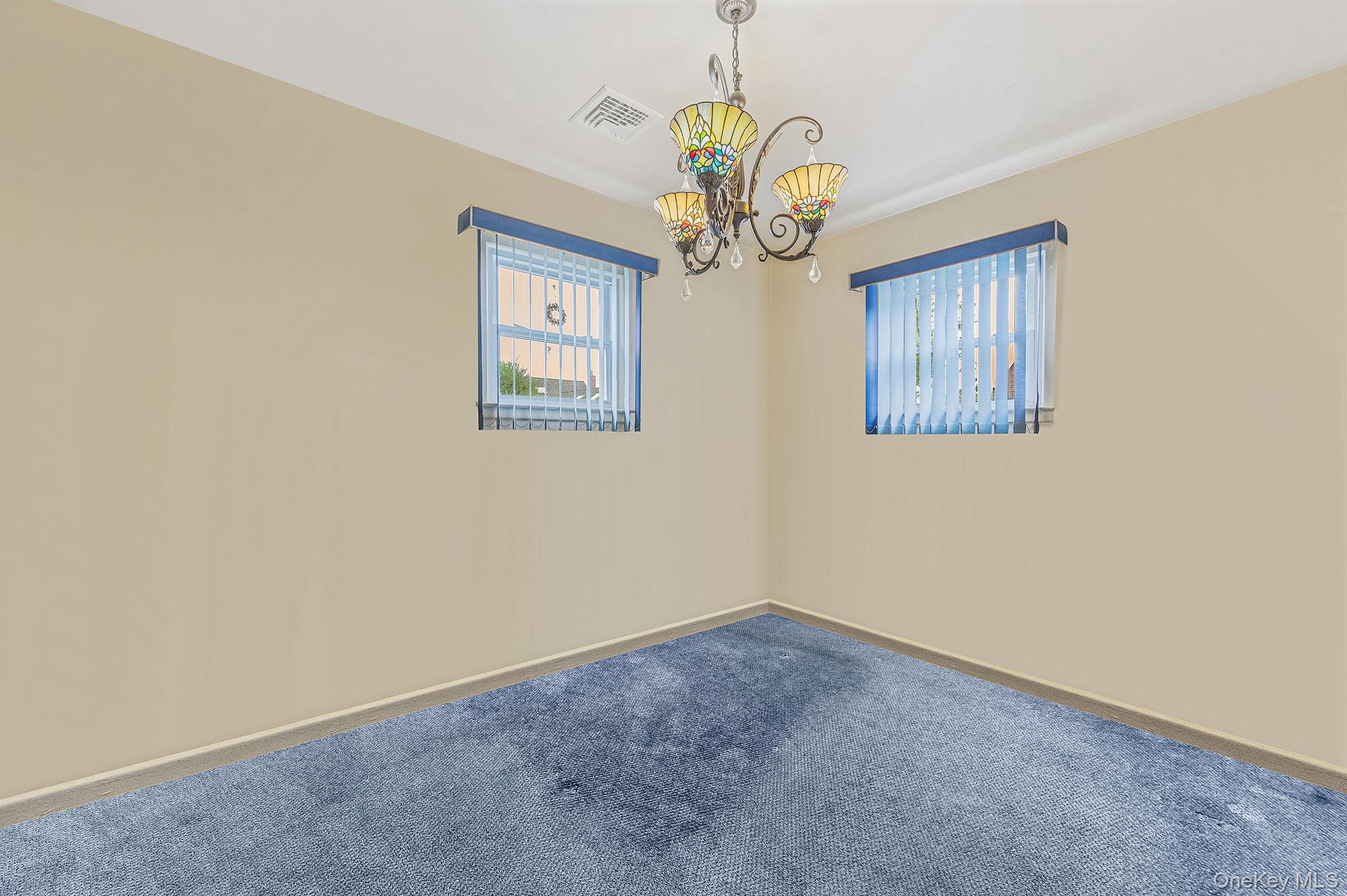 436 N Ontario Avenue, Lindenhurst, NY 11757